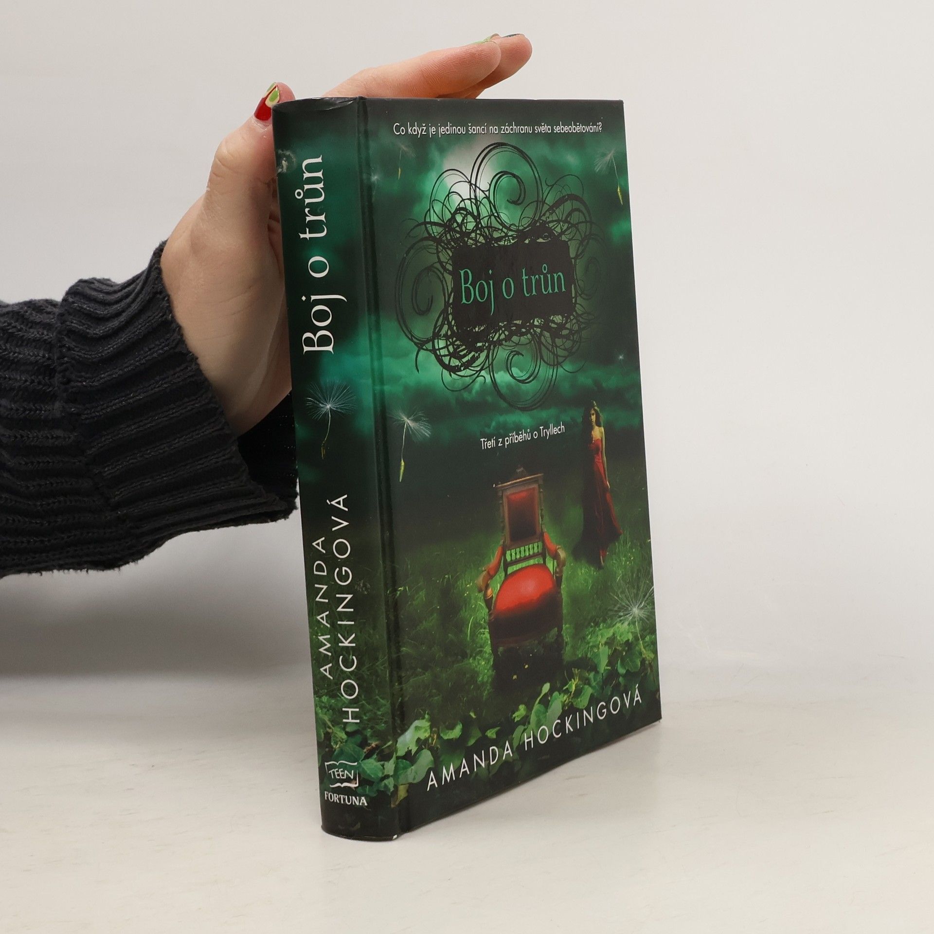 Amanda Hocking Boj o trůn. 3. část trilogie