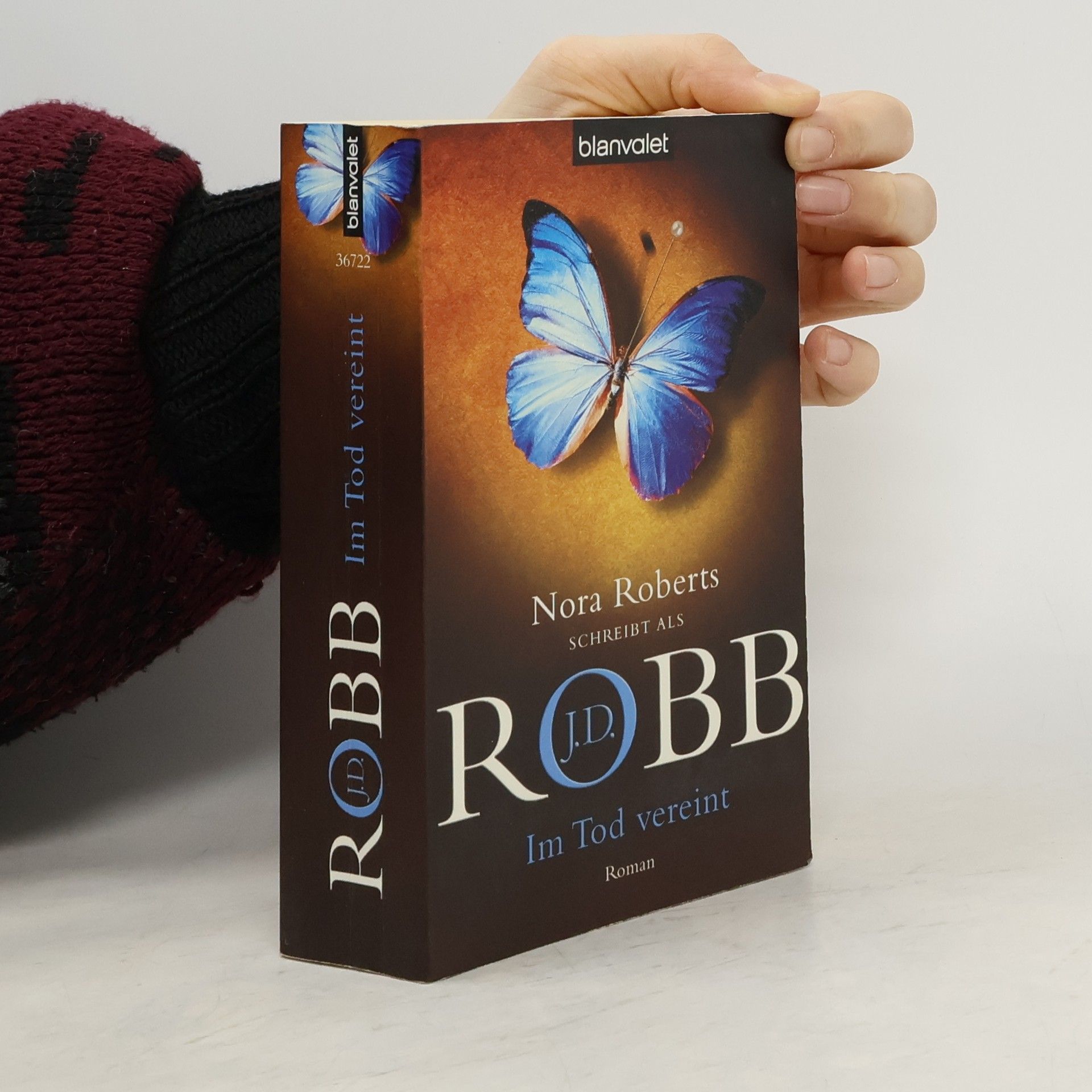 Nora Roberts Im Tod vereint