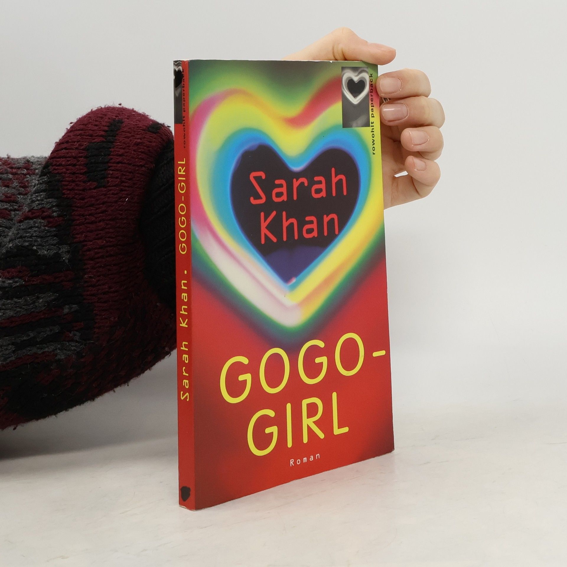 Sarah Khan Gogo-Girl