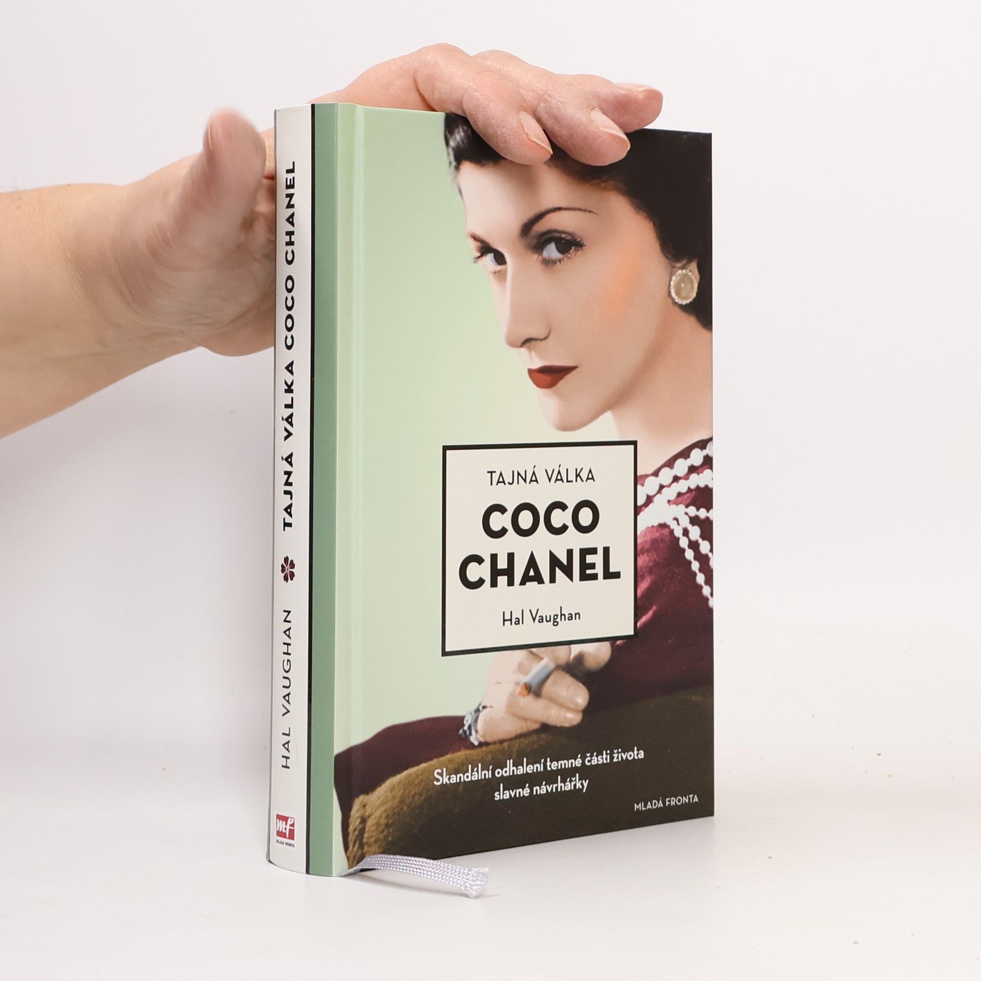 Hal Vaughan Tajná válka Coco Chanel