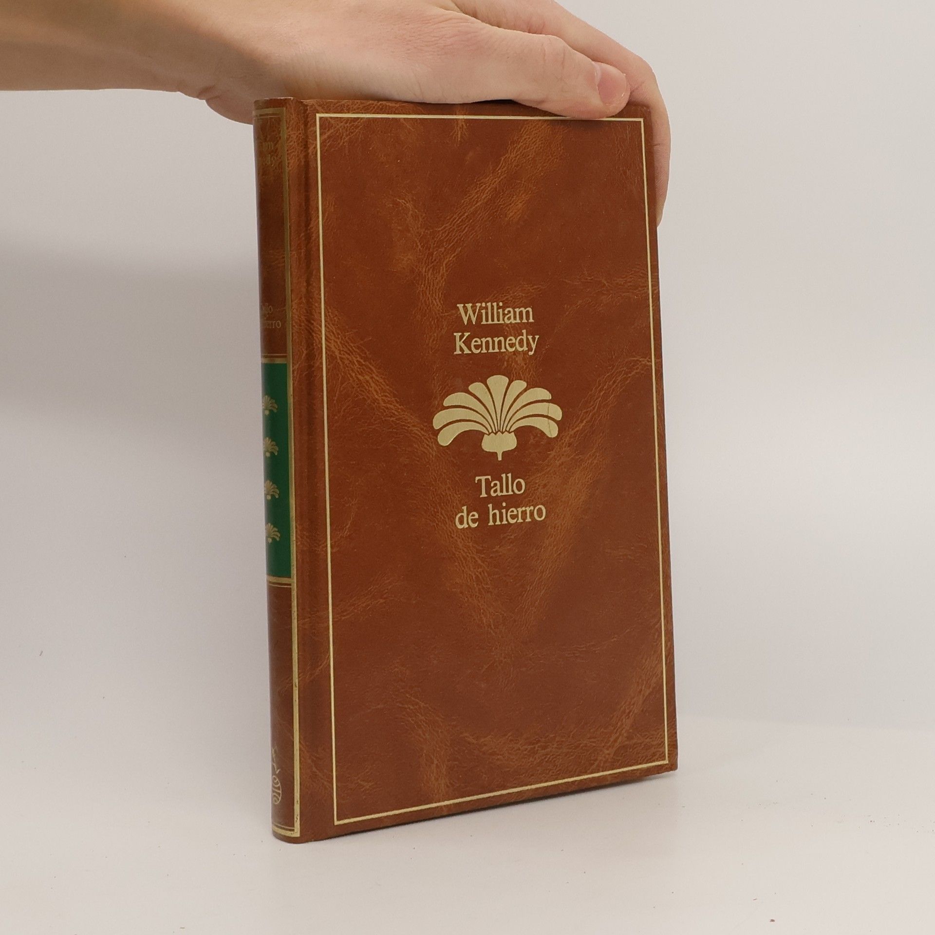 William Kennedy Tallo de hierro