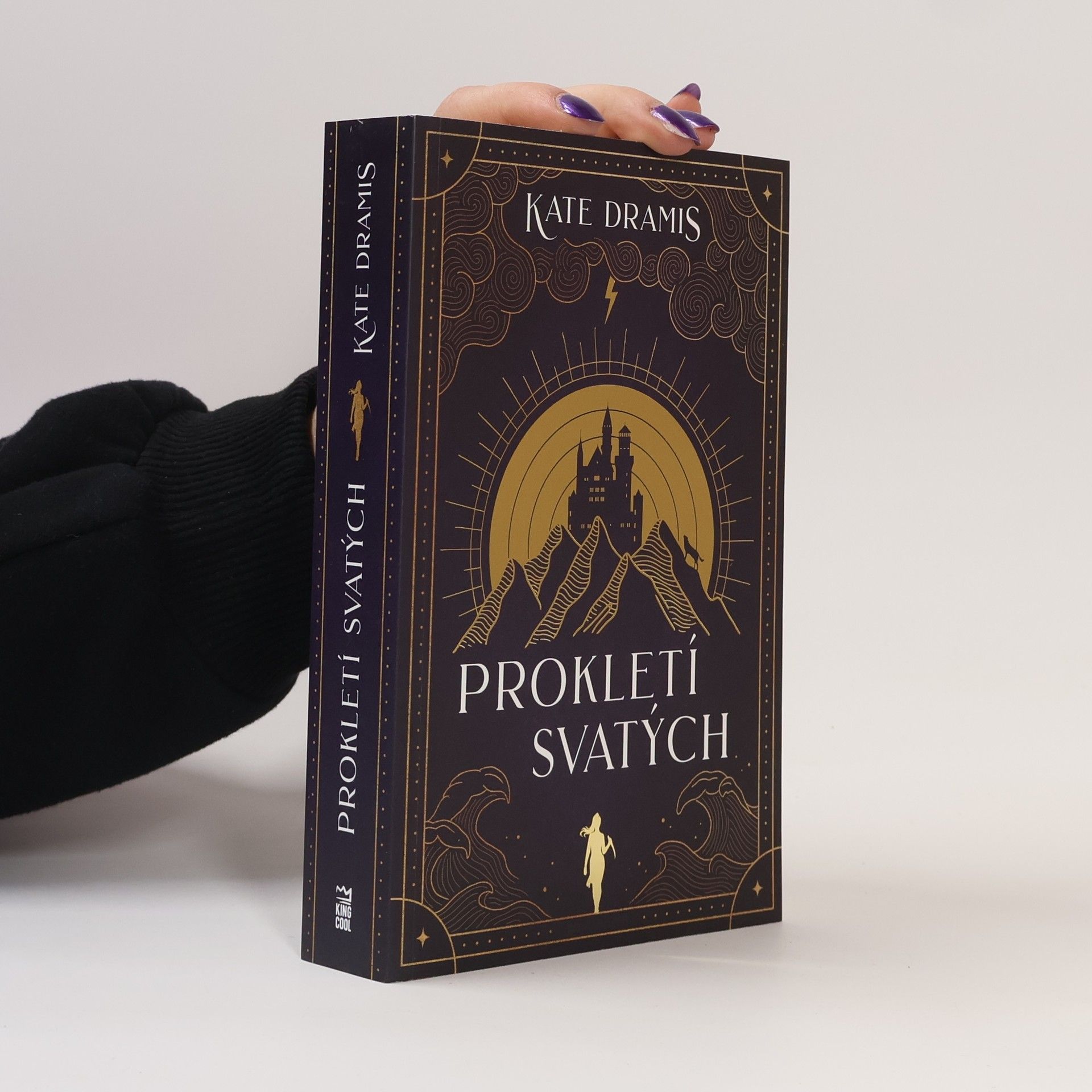 Kate Dramis Prokletí svatých