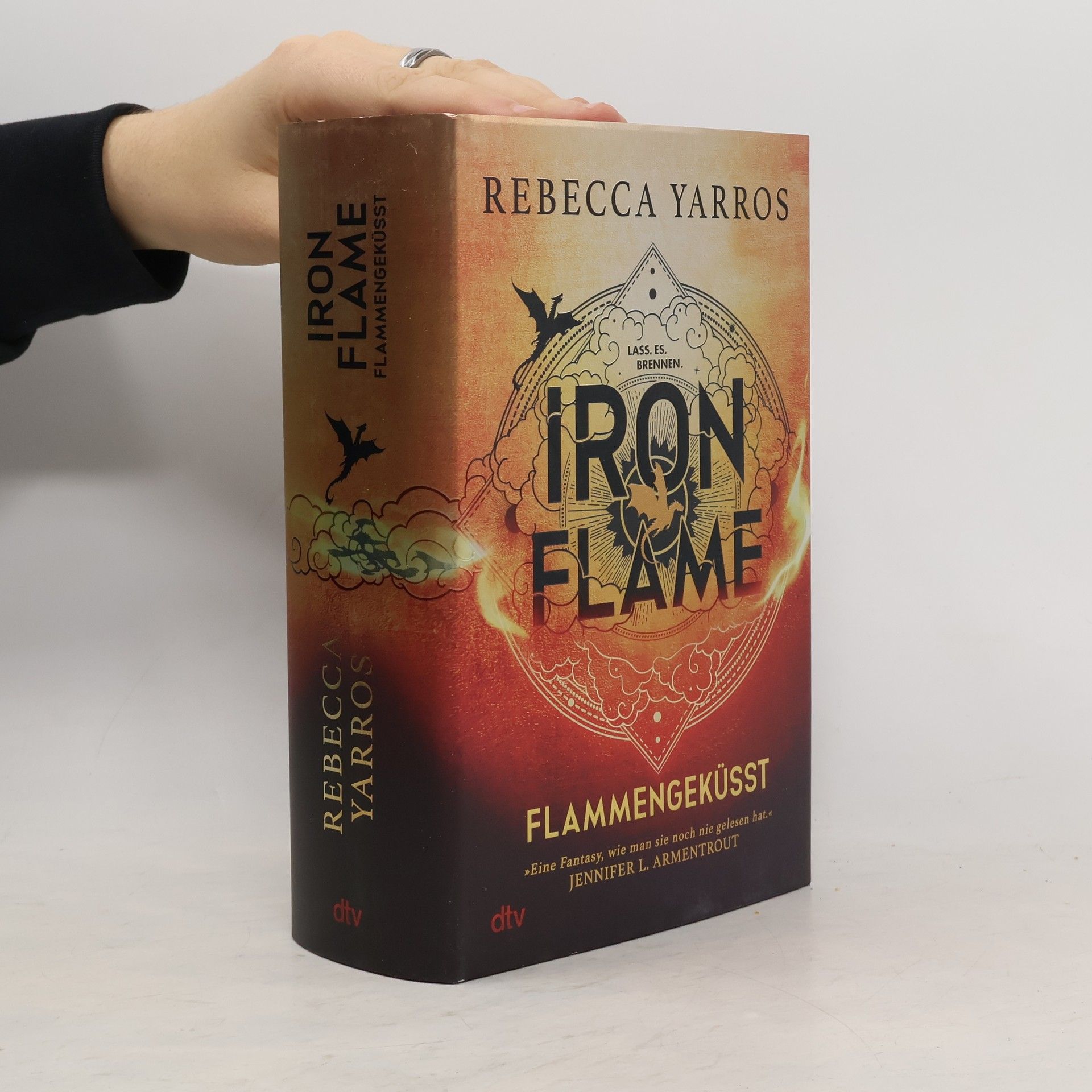 Rebecca Yarros Iron Flame