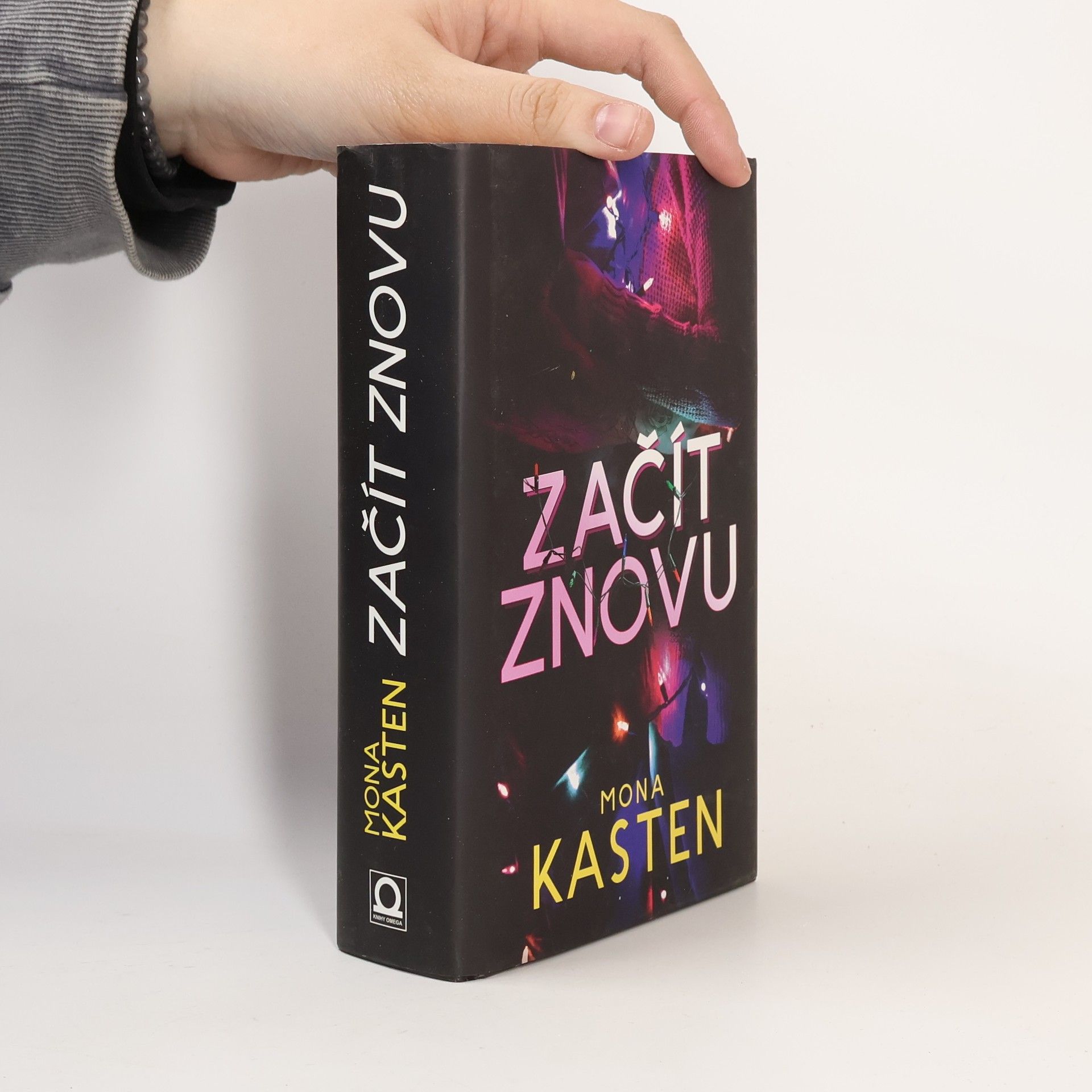 Mona Kasten Začít znovu