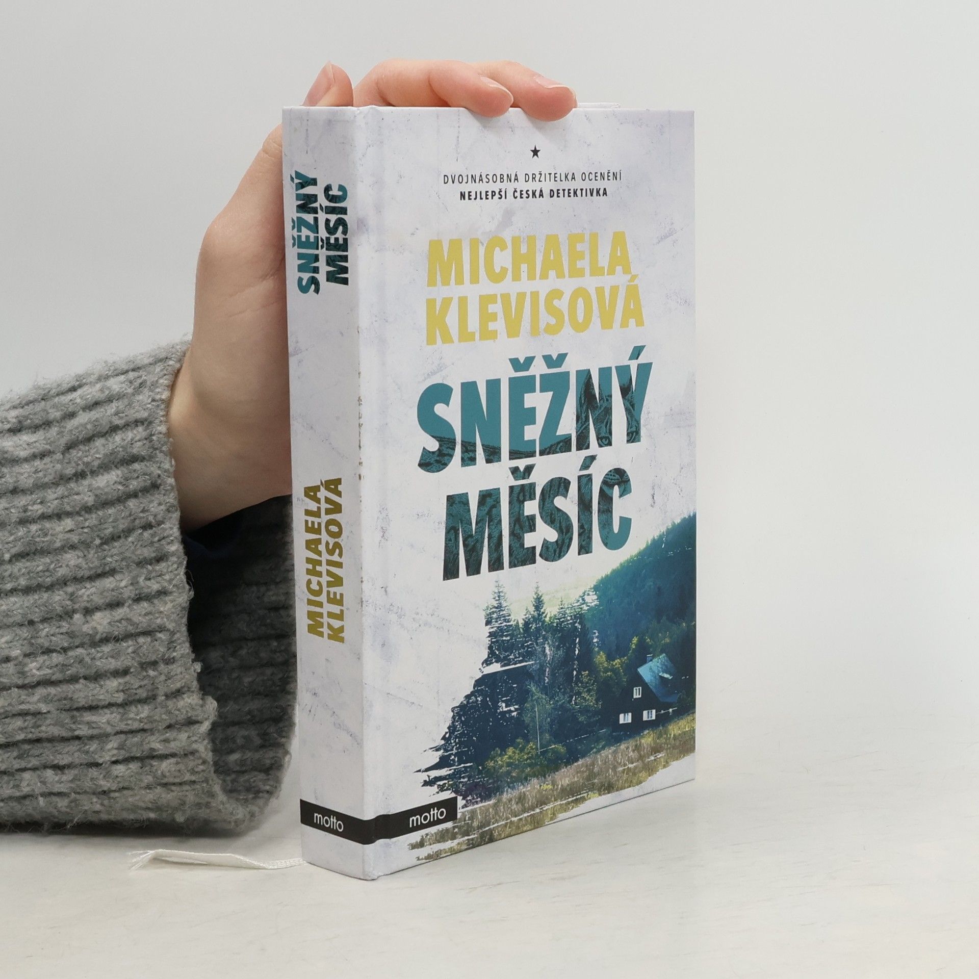 Michaela Klevisová Sněžný měsíc