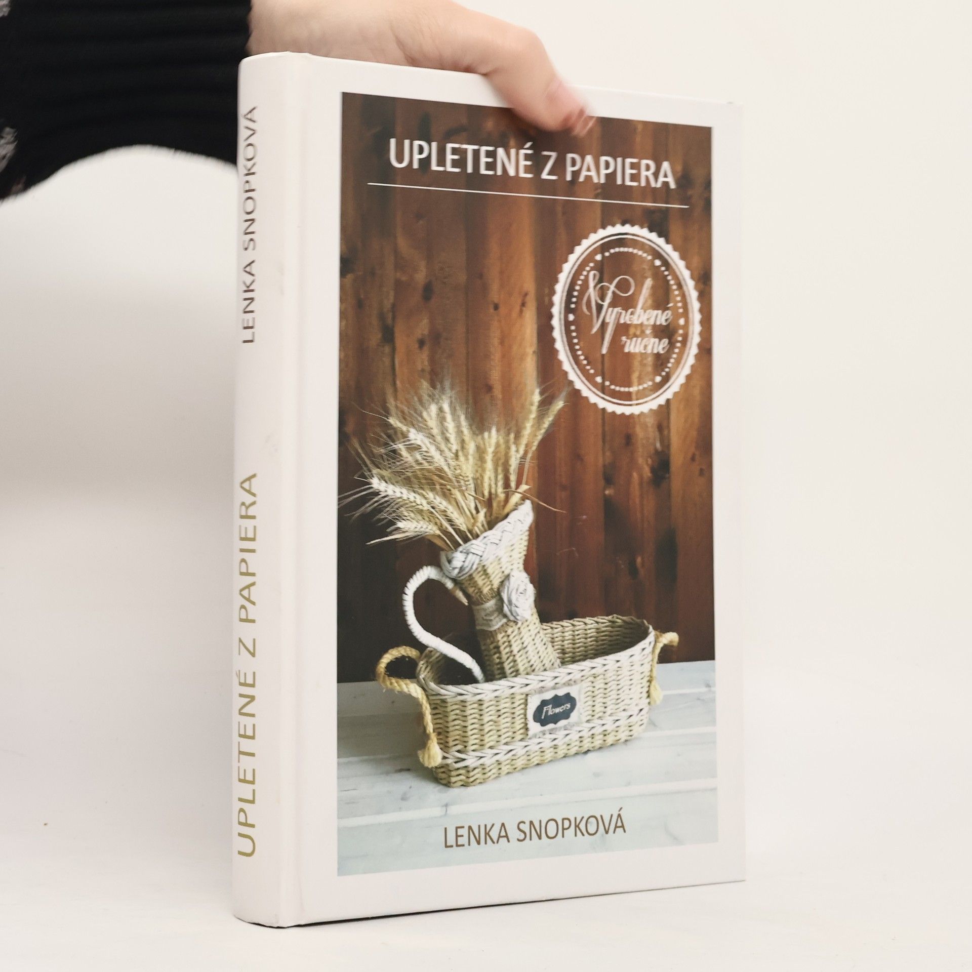 Lenka Snopková Upletené z papiera