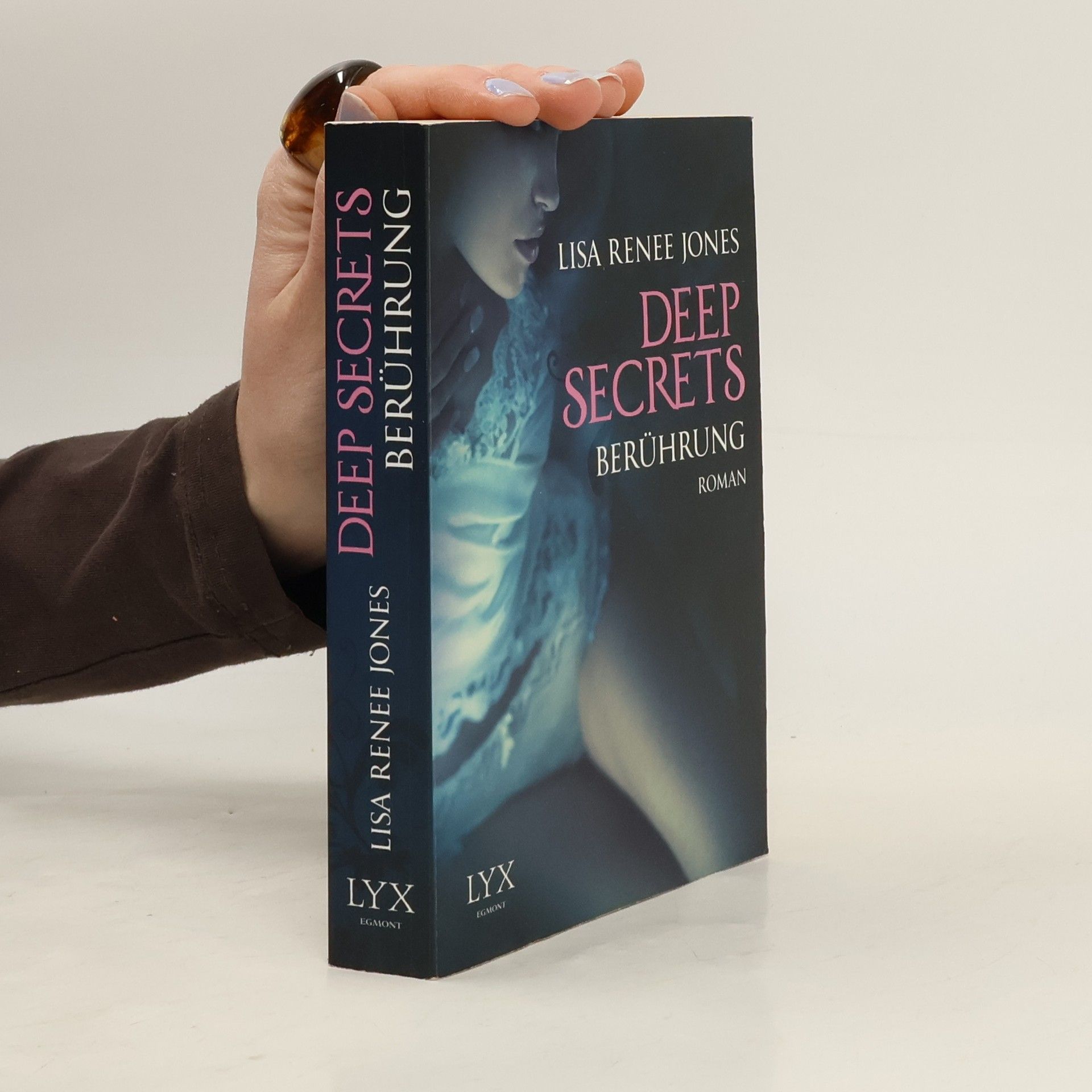 Lisa R. Jones Deep Secrets - Berührung