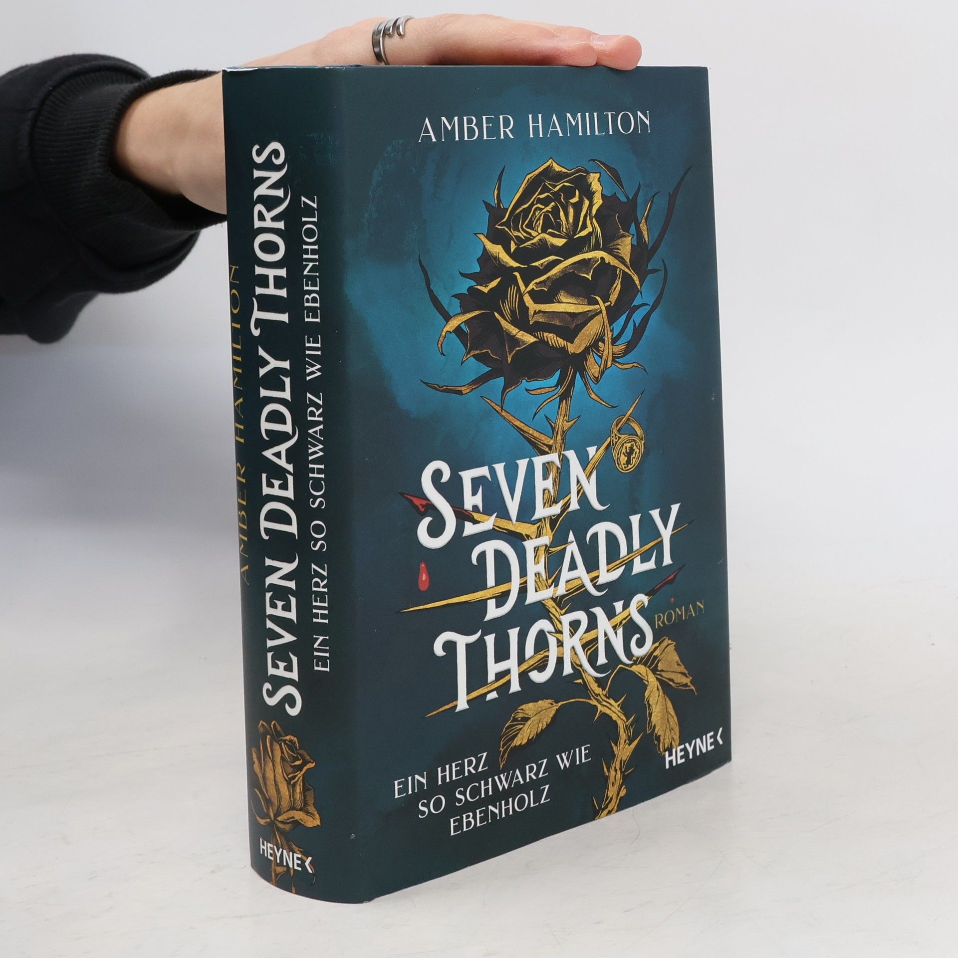 Amber Hamilton Seven Deadly Thorns – Ein Herz so schwarz wie Ebenholz