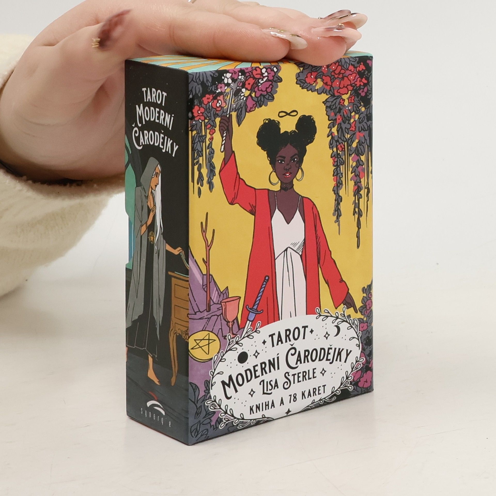 Lisa Sterle Tarot moderní čarodějky