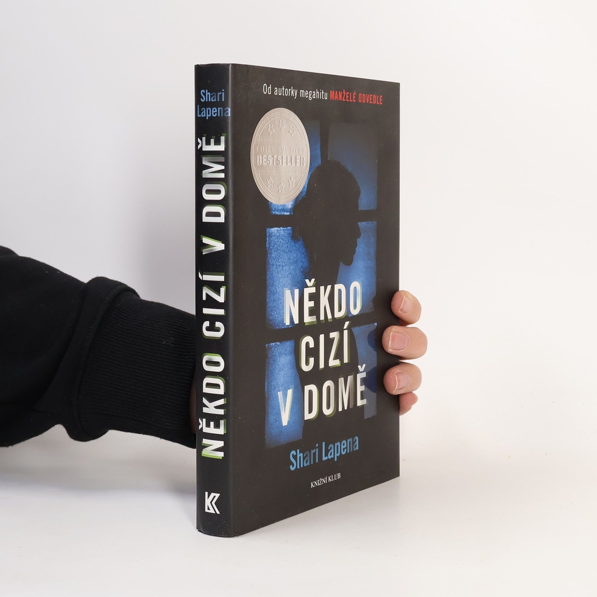Shari Lapena Někdo cizí v domě
