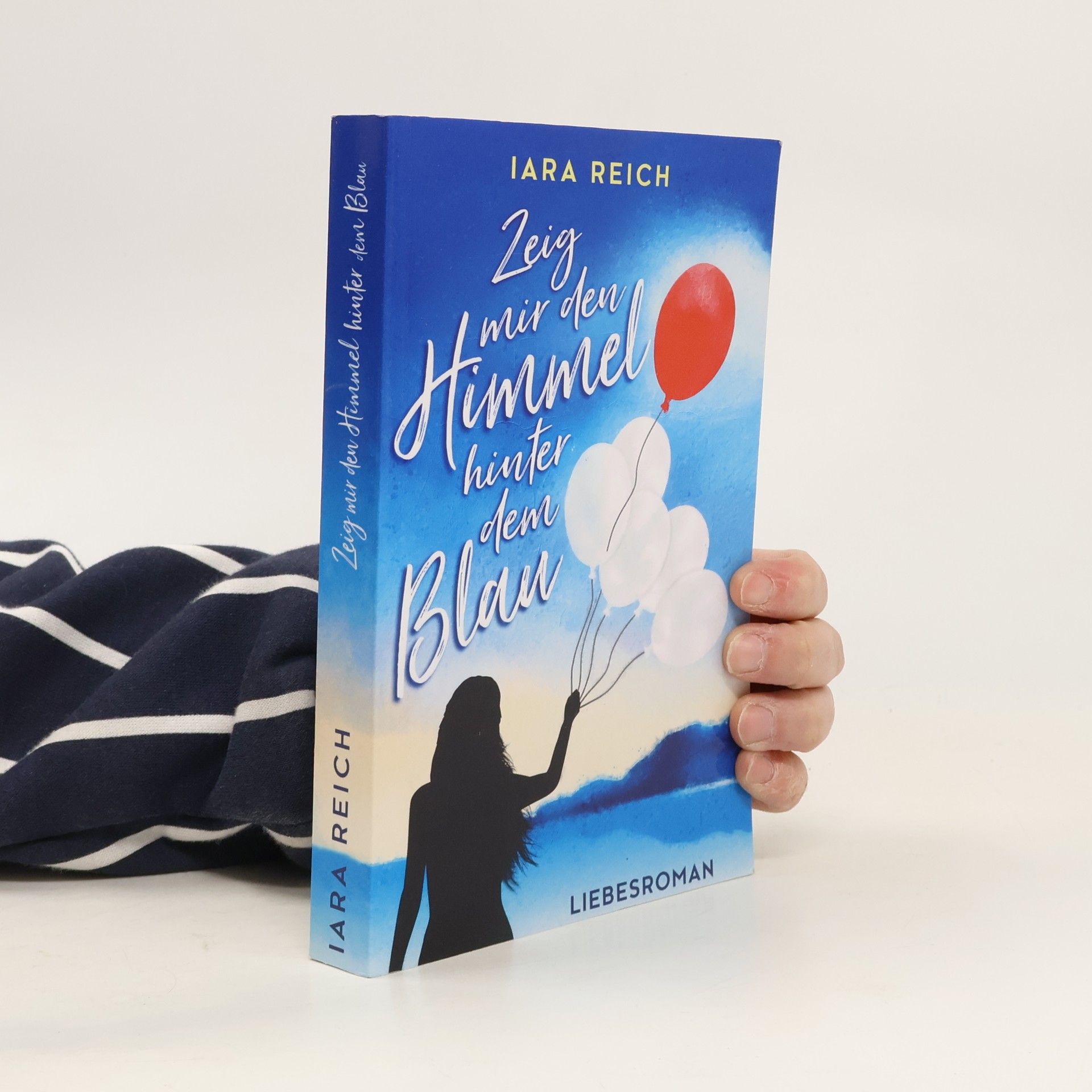 Iara Reich Farben des Himmels: Zeig mir den Himmel hinter dem Blau