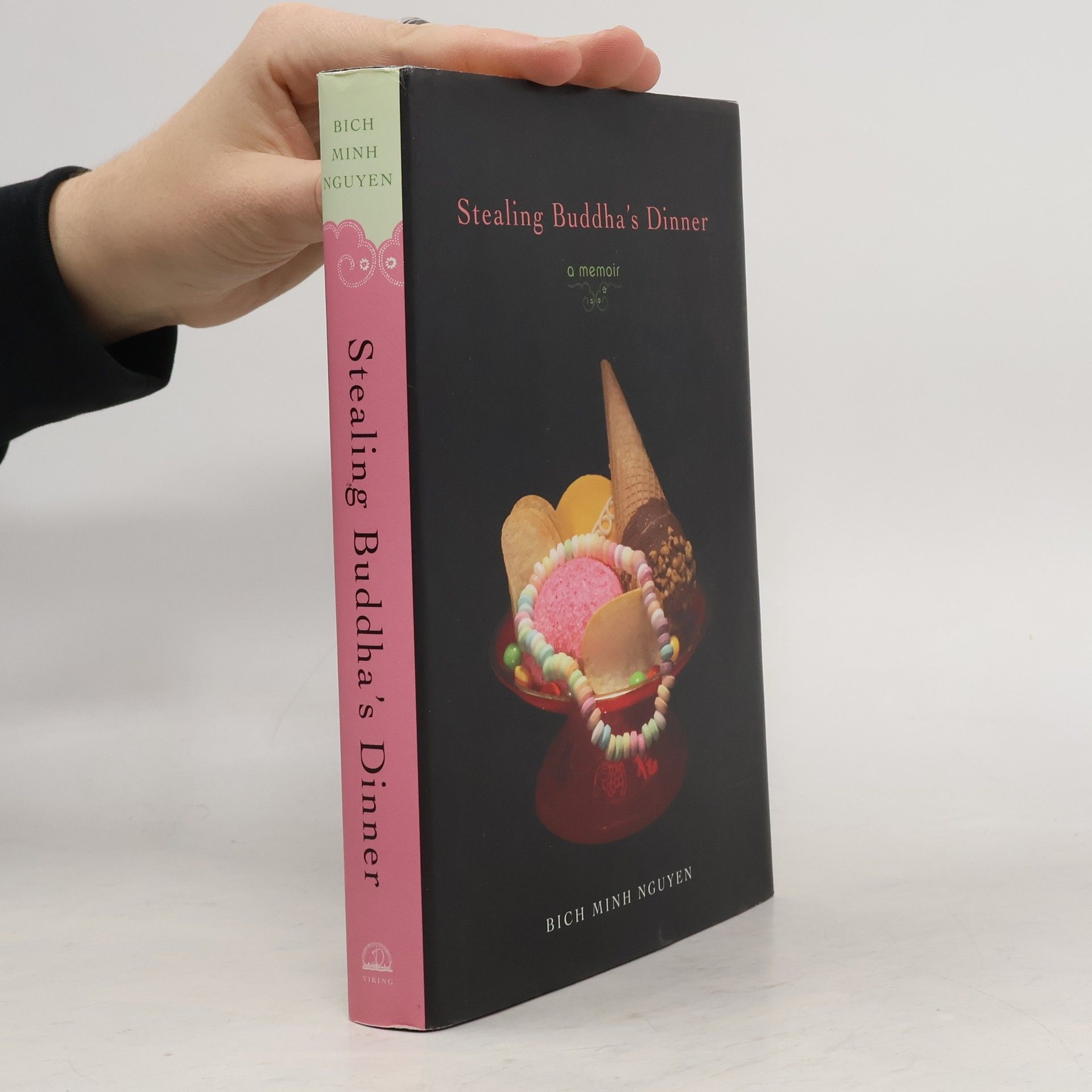 Bich Minh Nguyen Stealing Buddha's Dinner