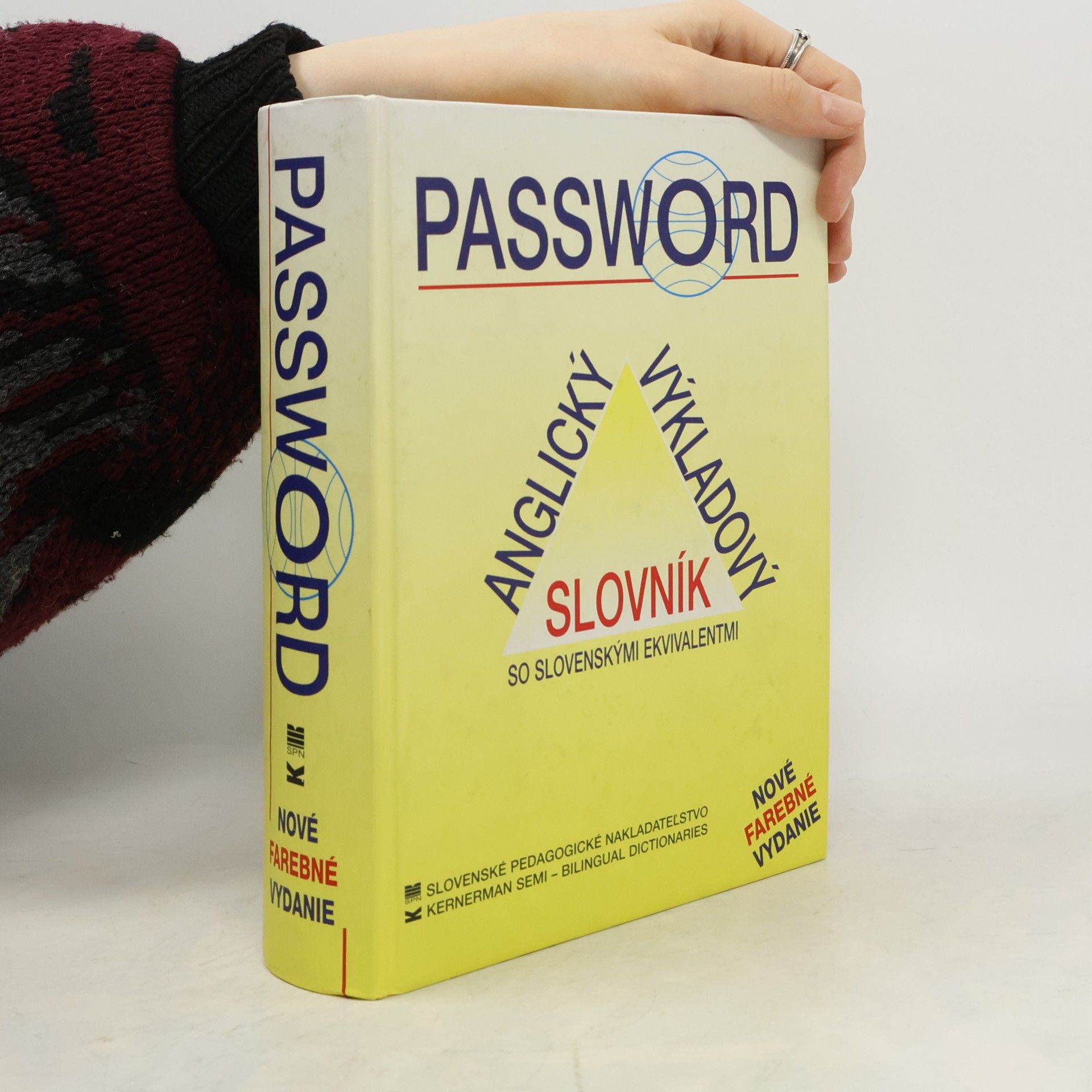 Elena Mončeková Password. Anglický výkladový slovník so slovenskými ekvivalentmi