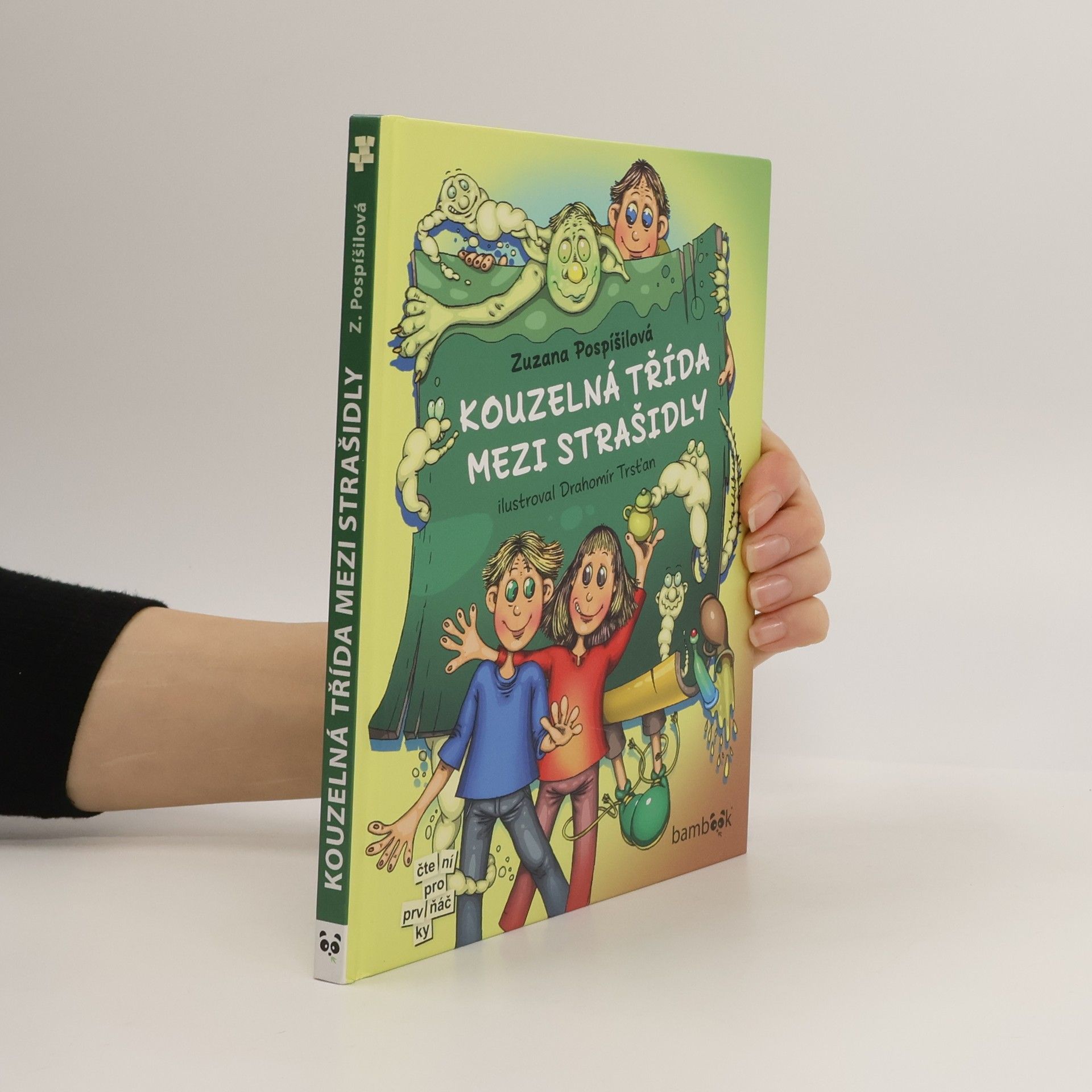 Kouzelná třída mezi strašidly