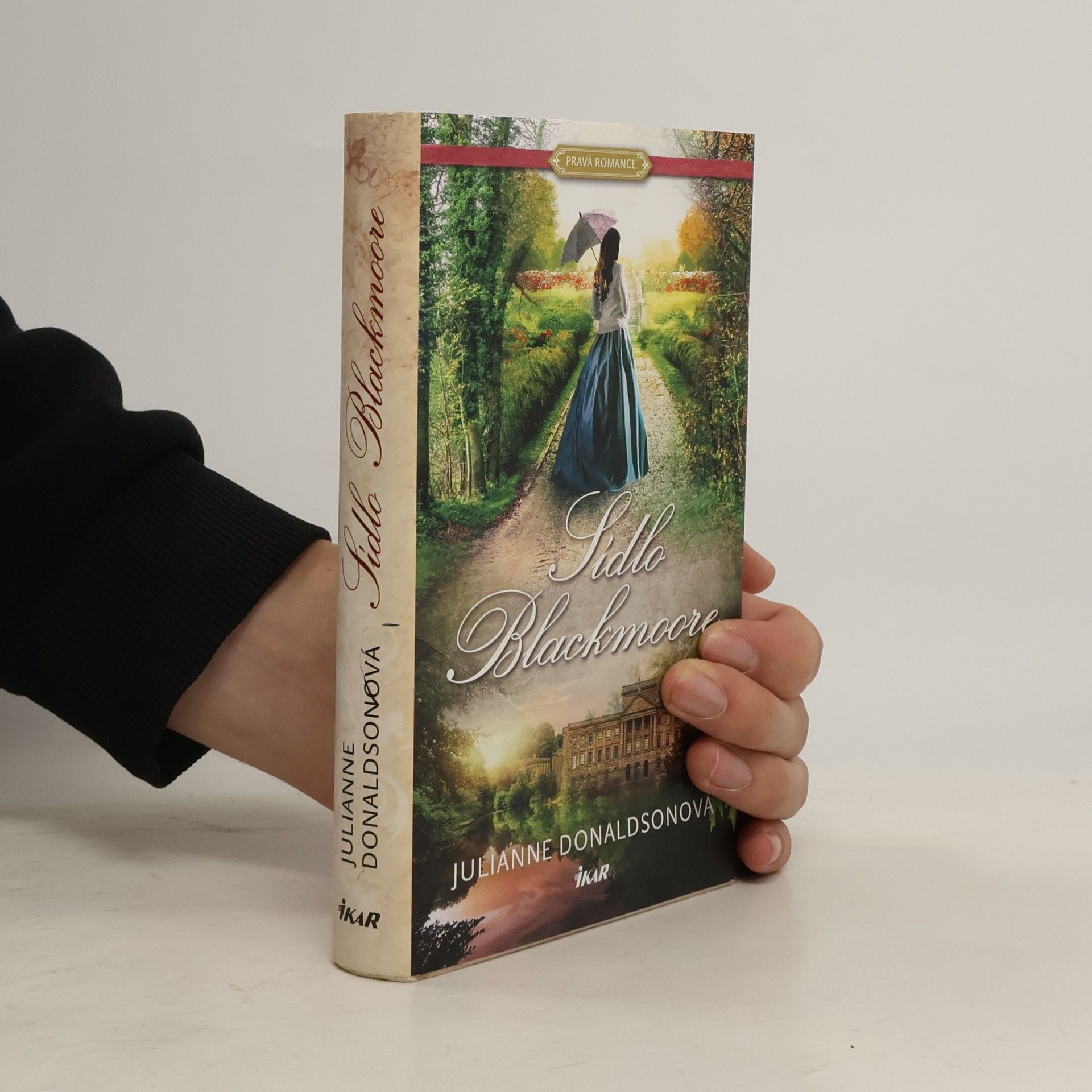Julianne Donaldson Sídlo Blackmoore