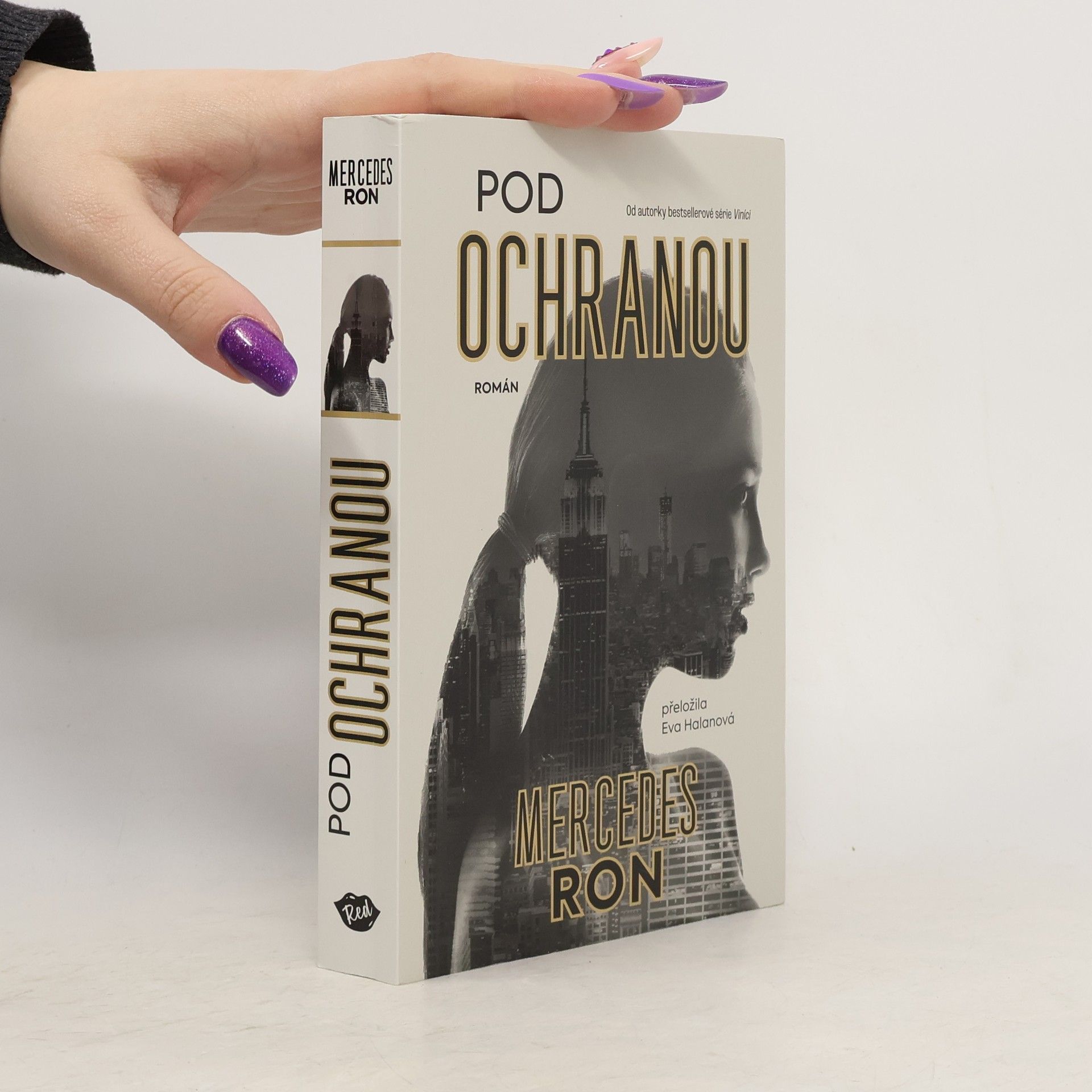 Mercedes Ron Pod ochranou