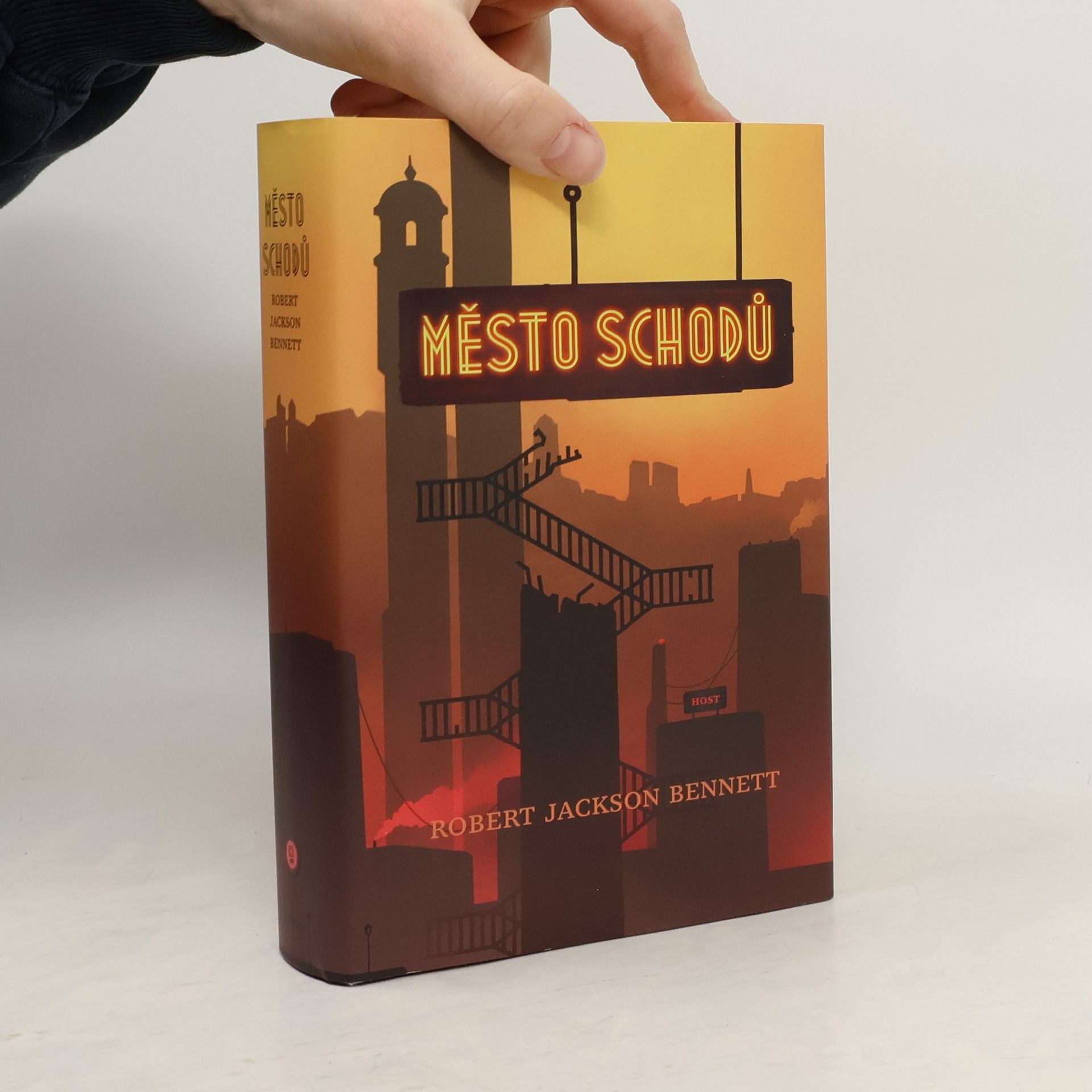 Robert Jackson Bennett Město schodů. 1. díl