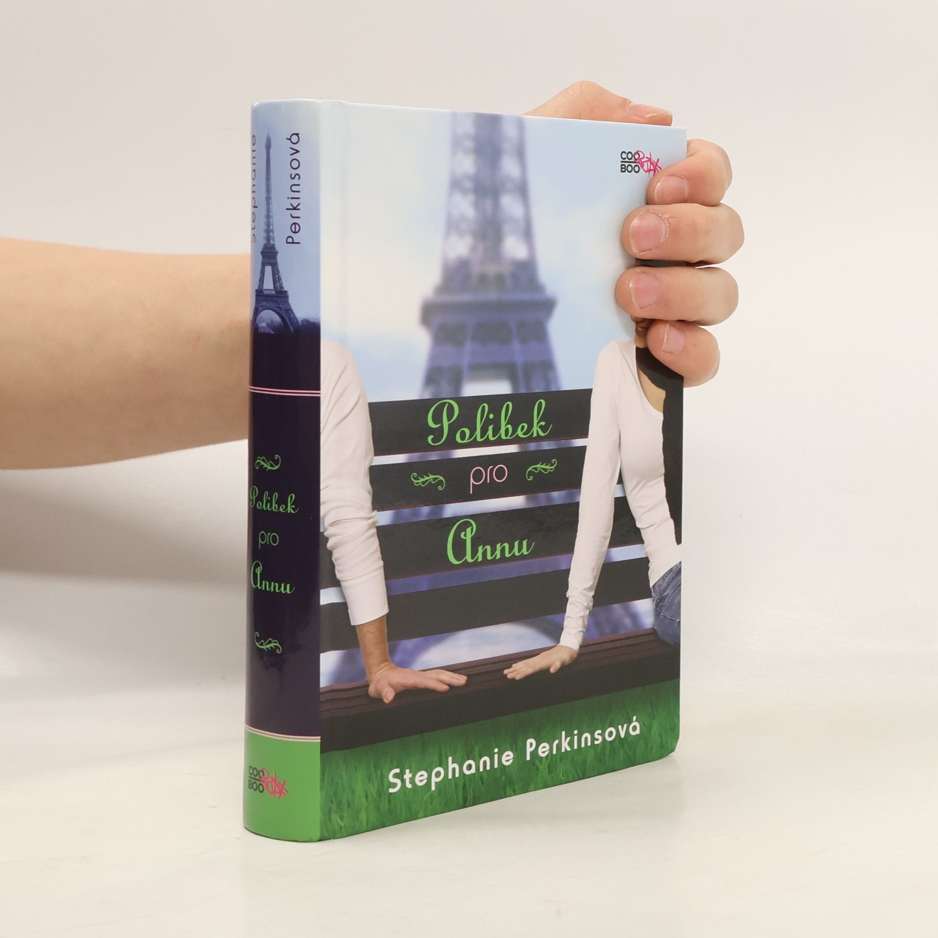 Stephanie Perkins Polibek pro Annu