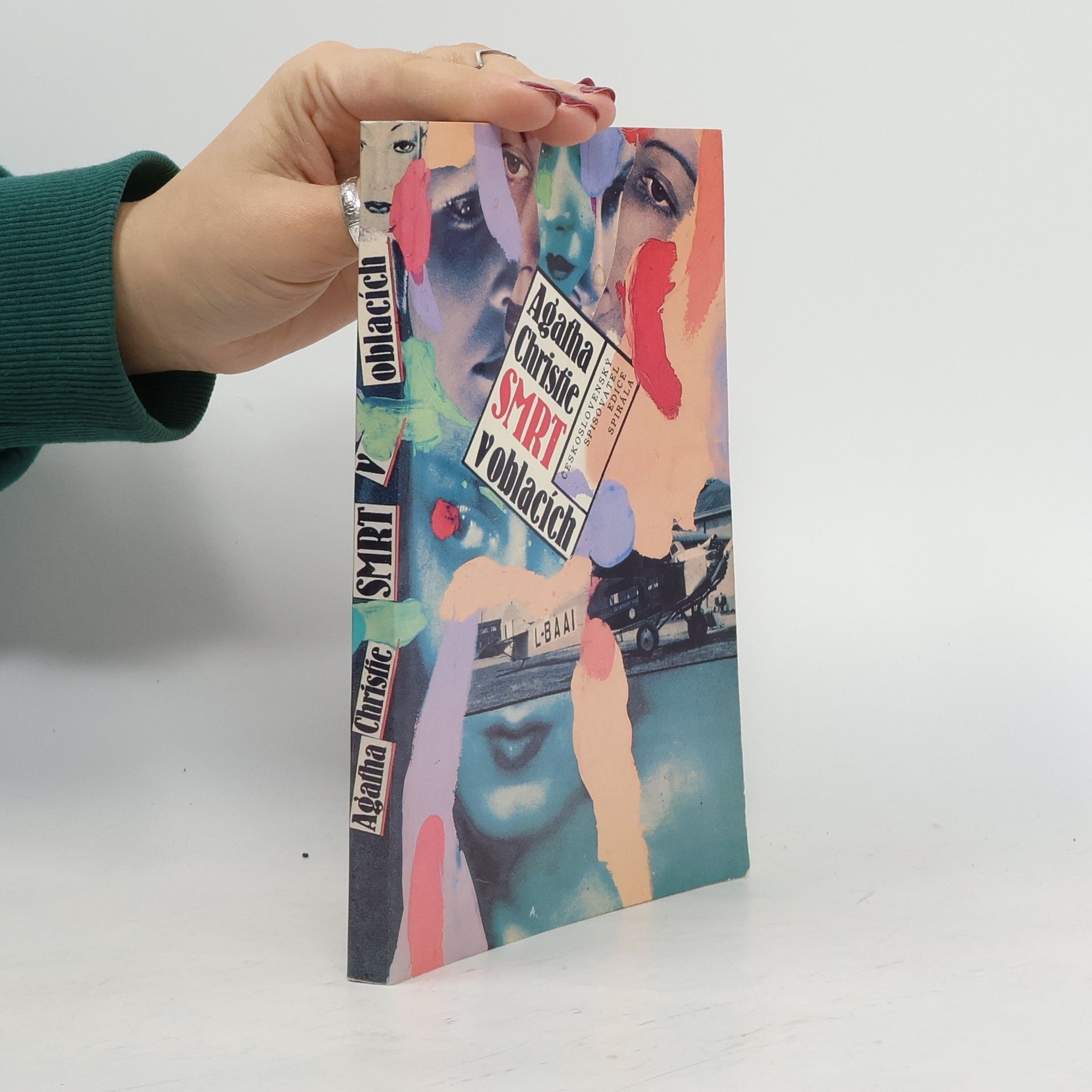 Agatha Christie Smrt v oblacích