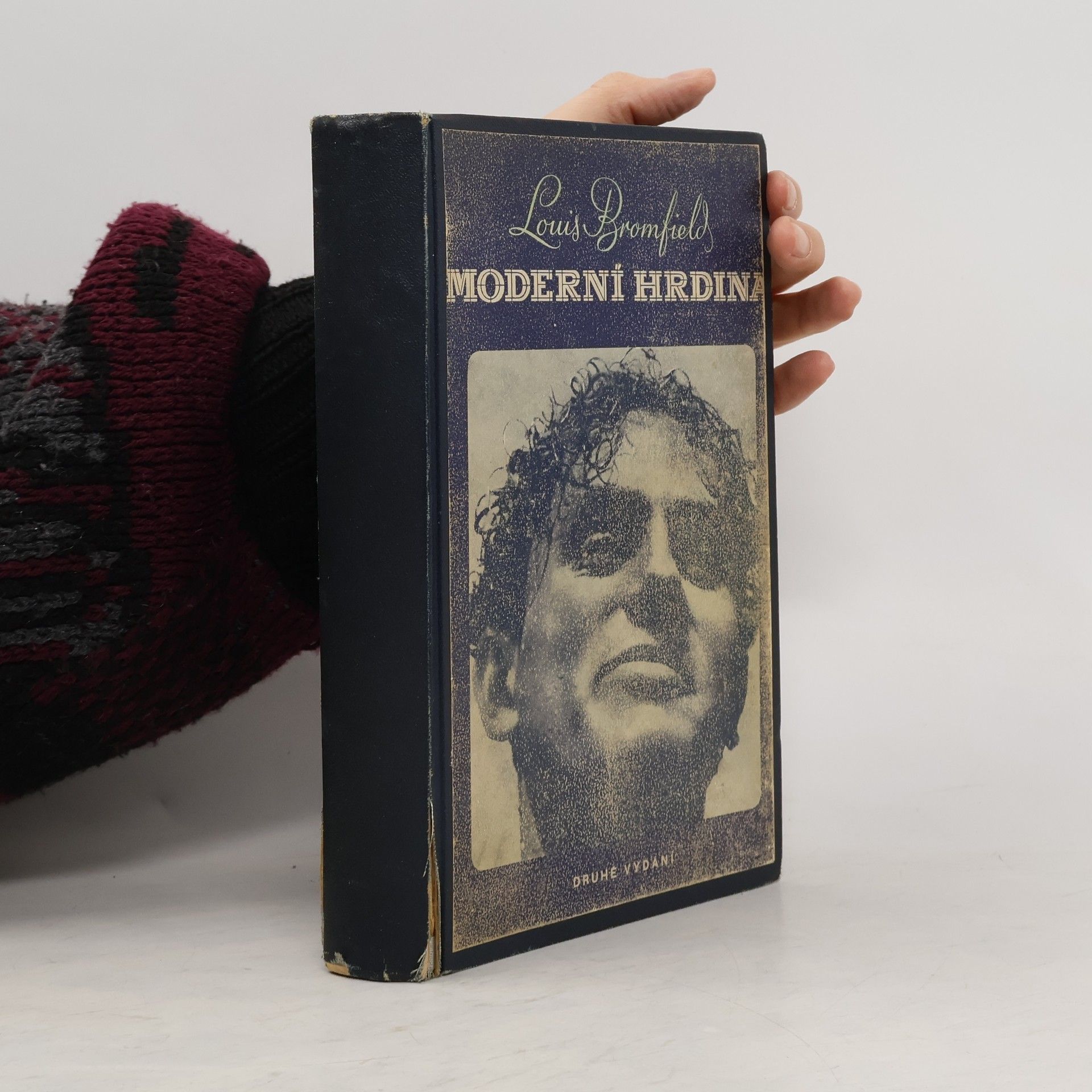 Louis Bomfield Moderní hrdina