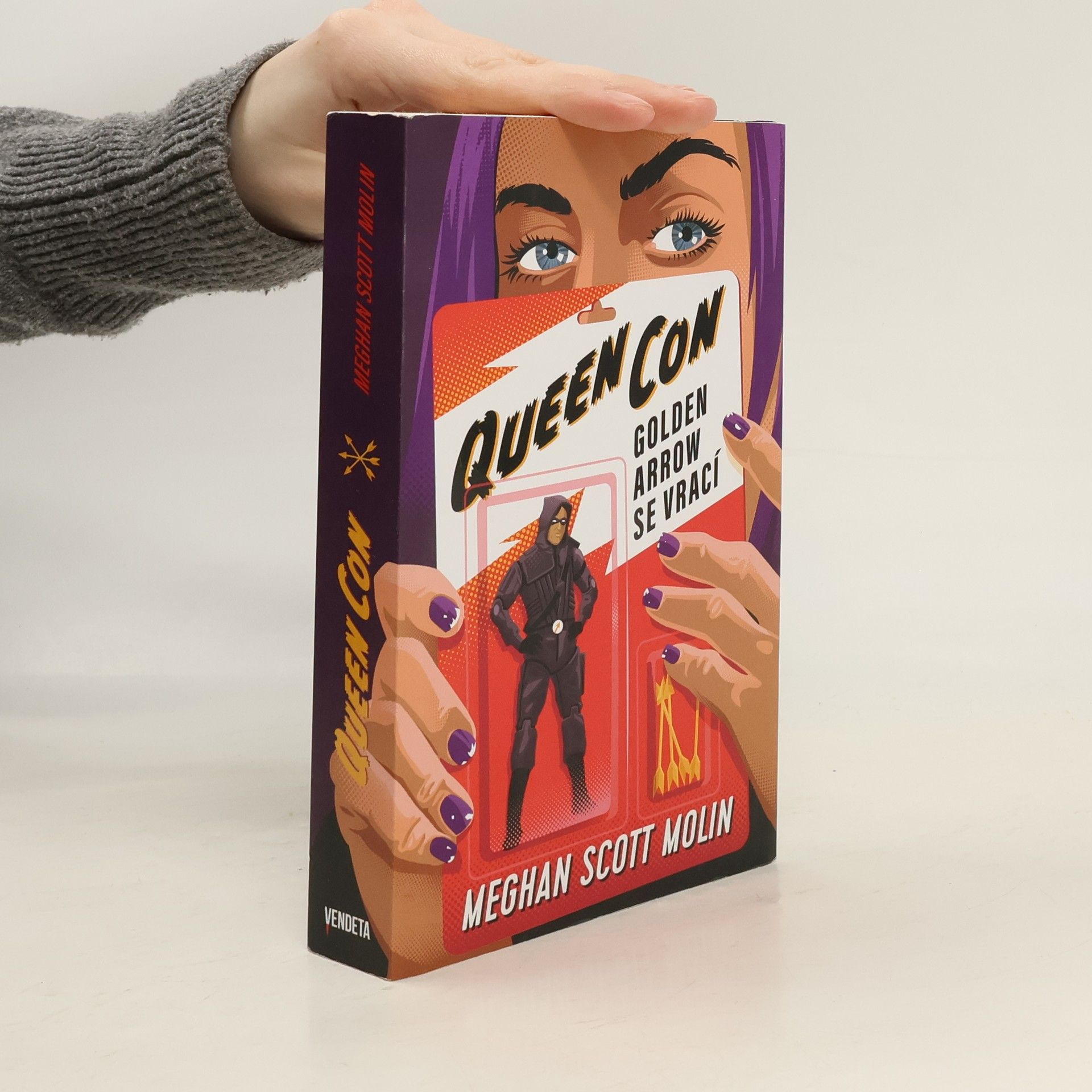 Meghan Scott Molin Queen con : zločiny podle komiksu