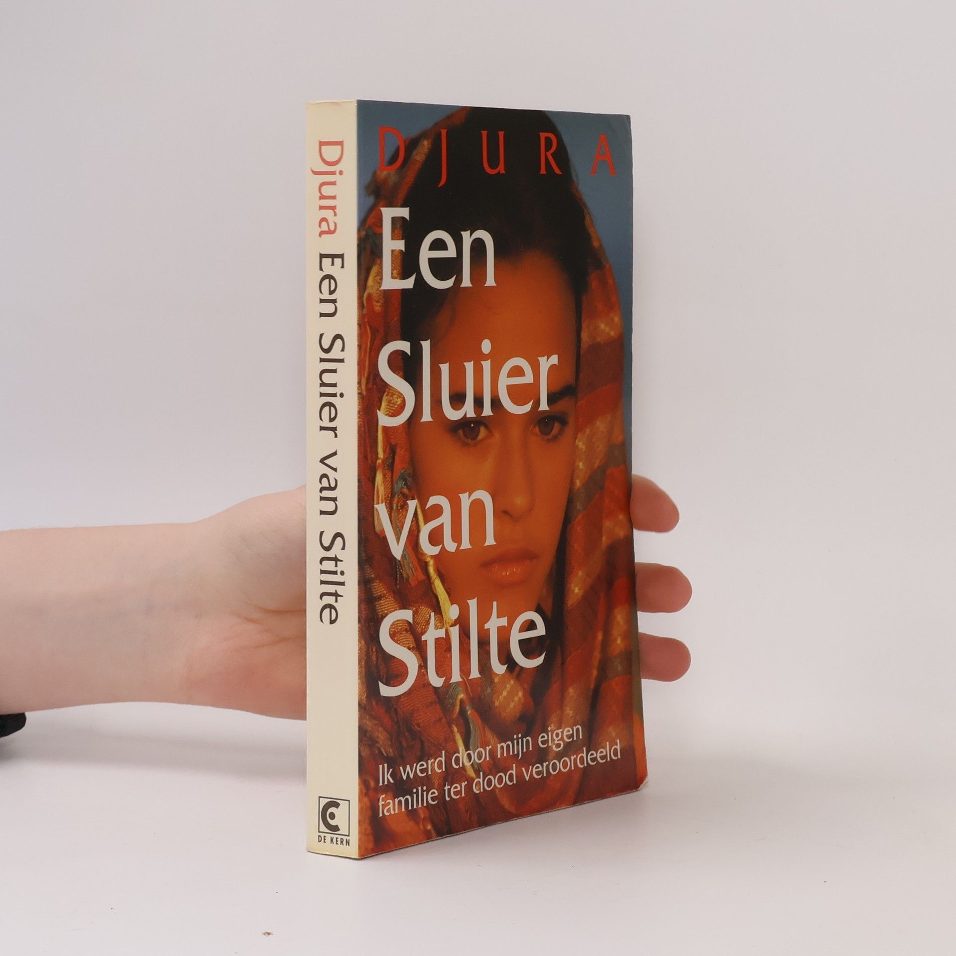 Djura Een Sluier van Stilte