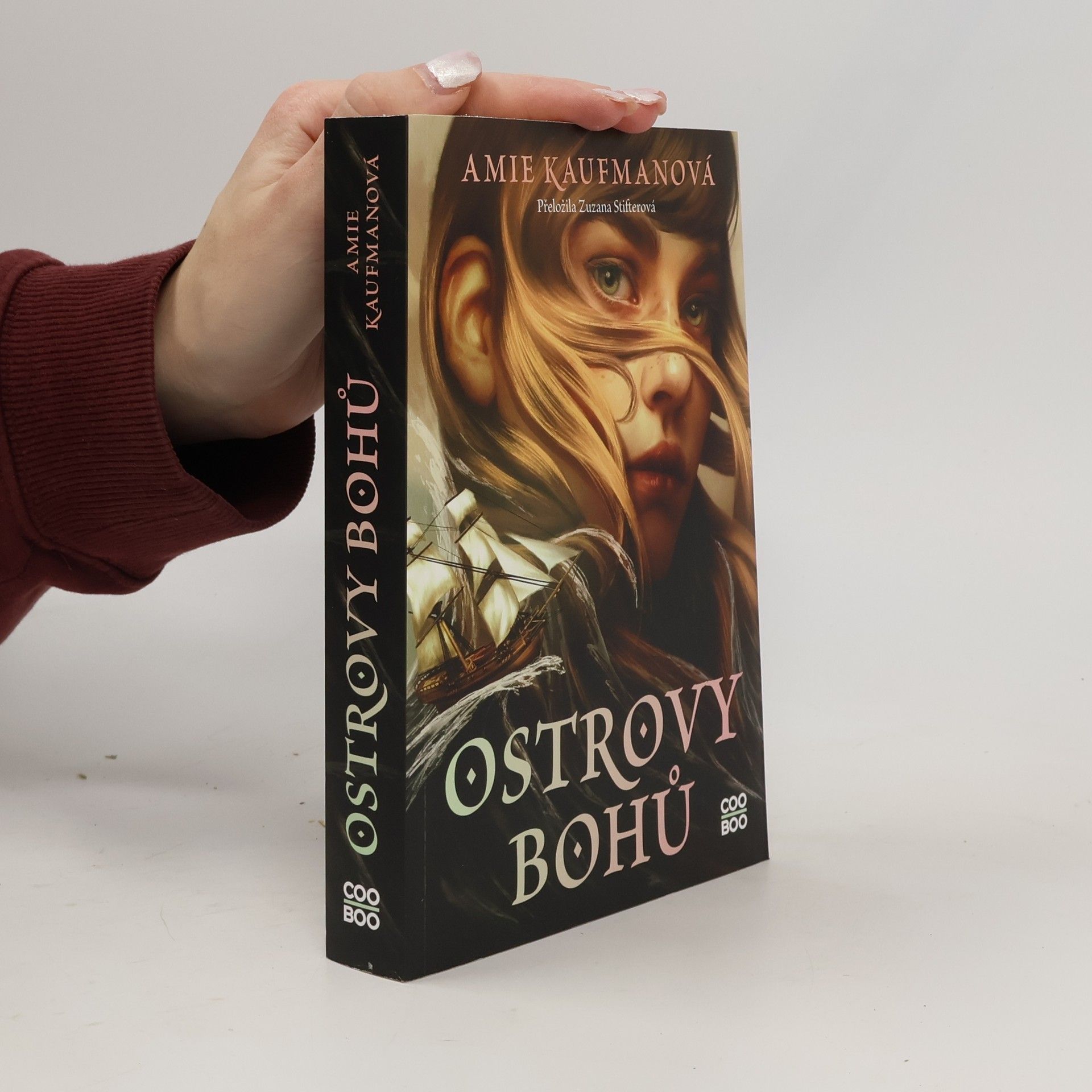 Amie Kaufman Ostrovy bohů