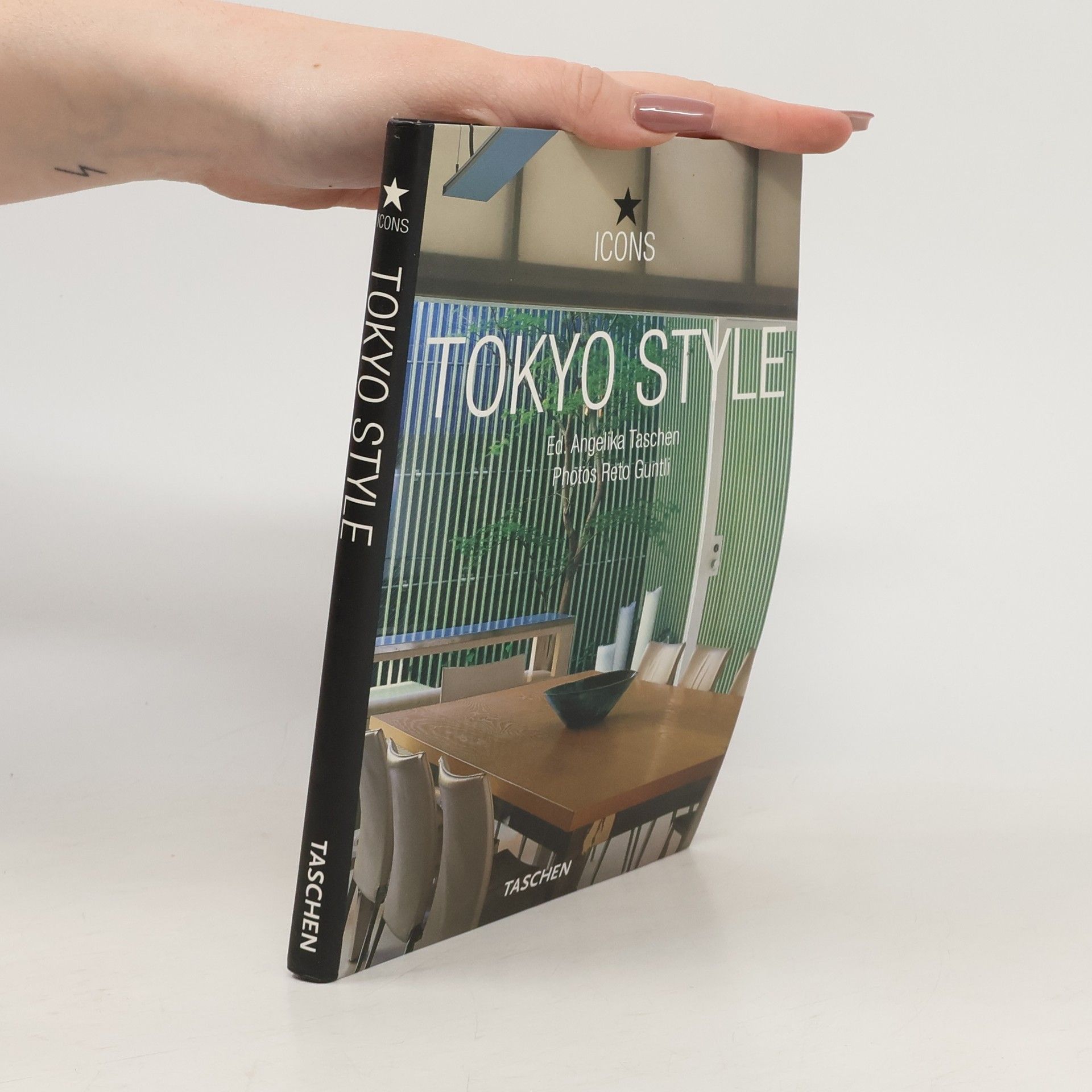 Reto Guntli Tokyo style