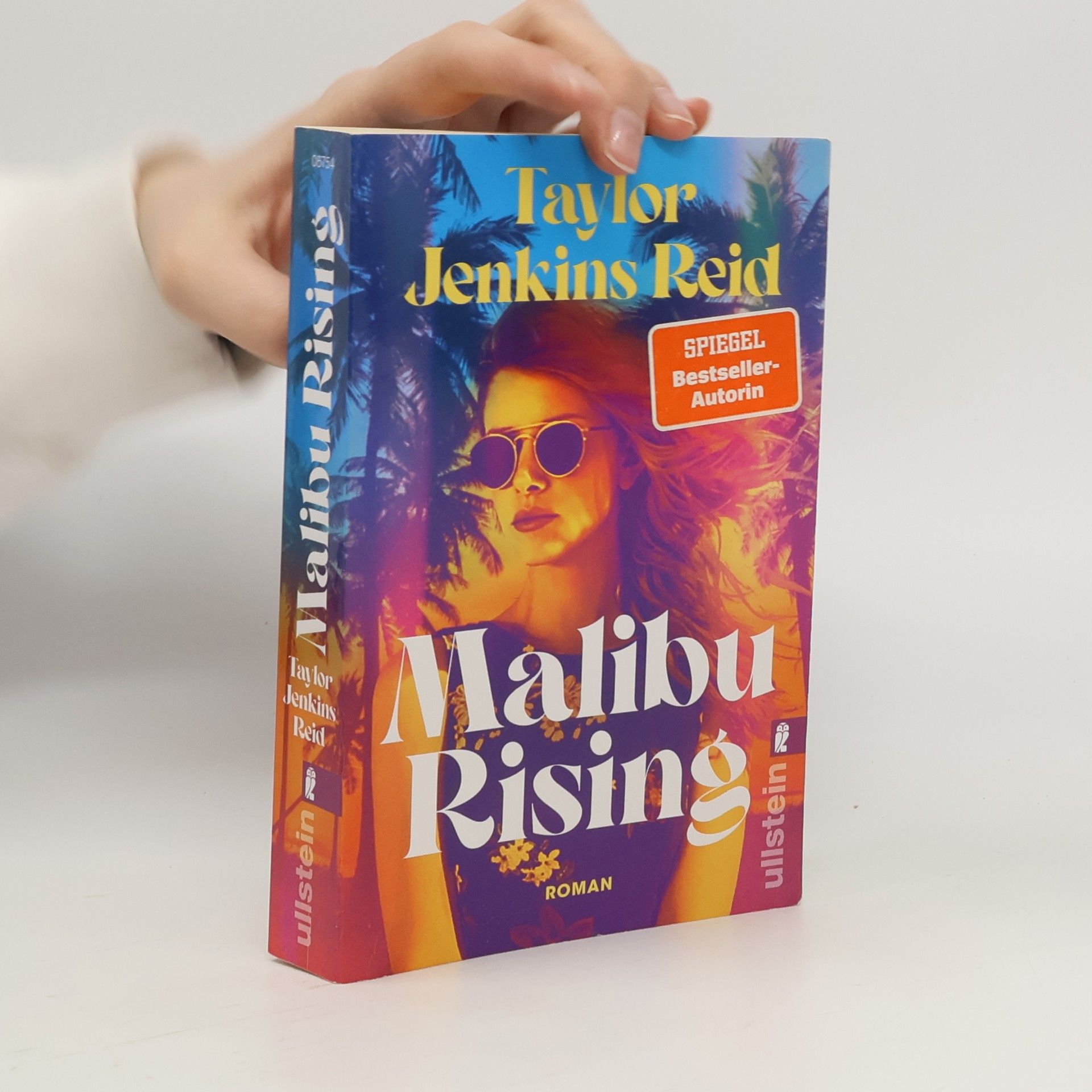Taylor Jenkins Reid Malibu Rising