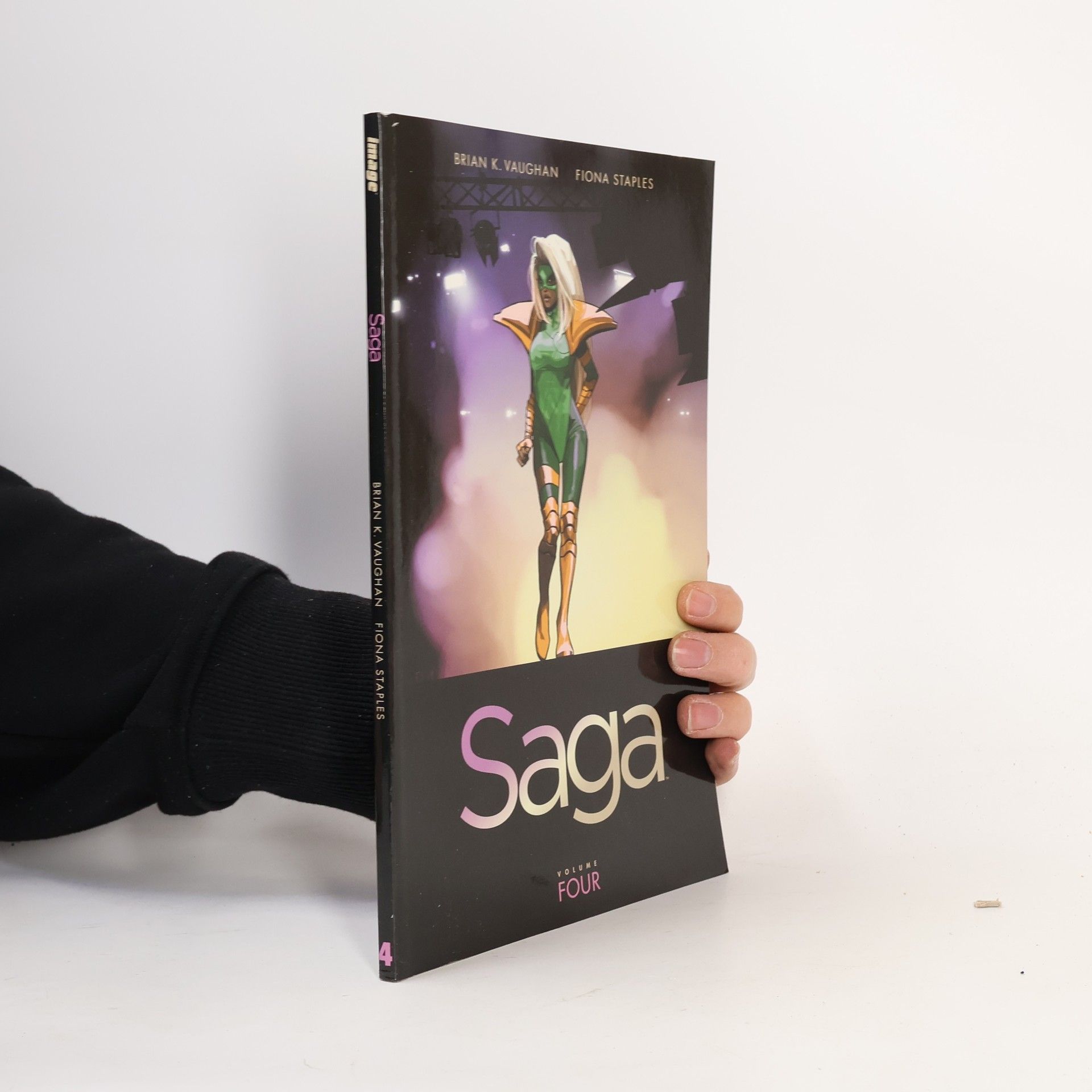 Brian K. Vaughan Saga. Volume four