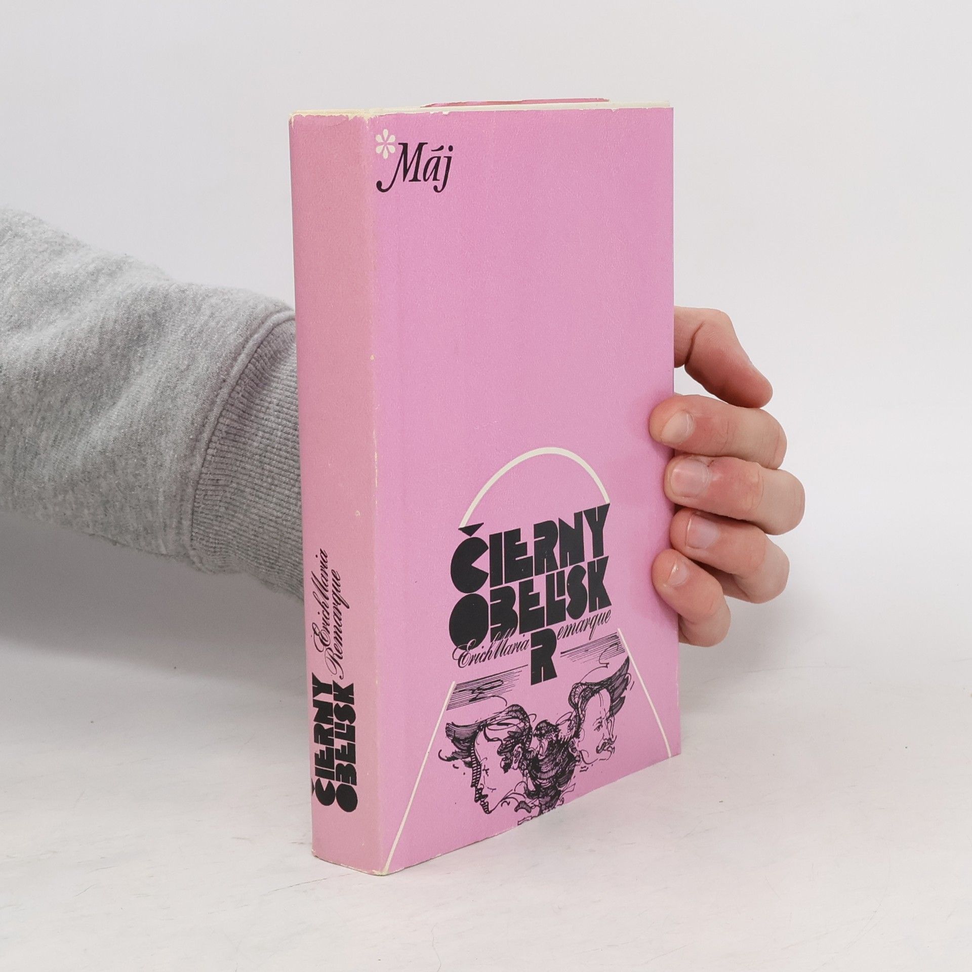 Erich Maria Remarque Čierny obelisk