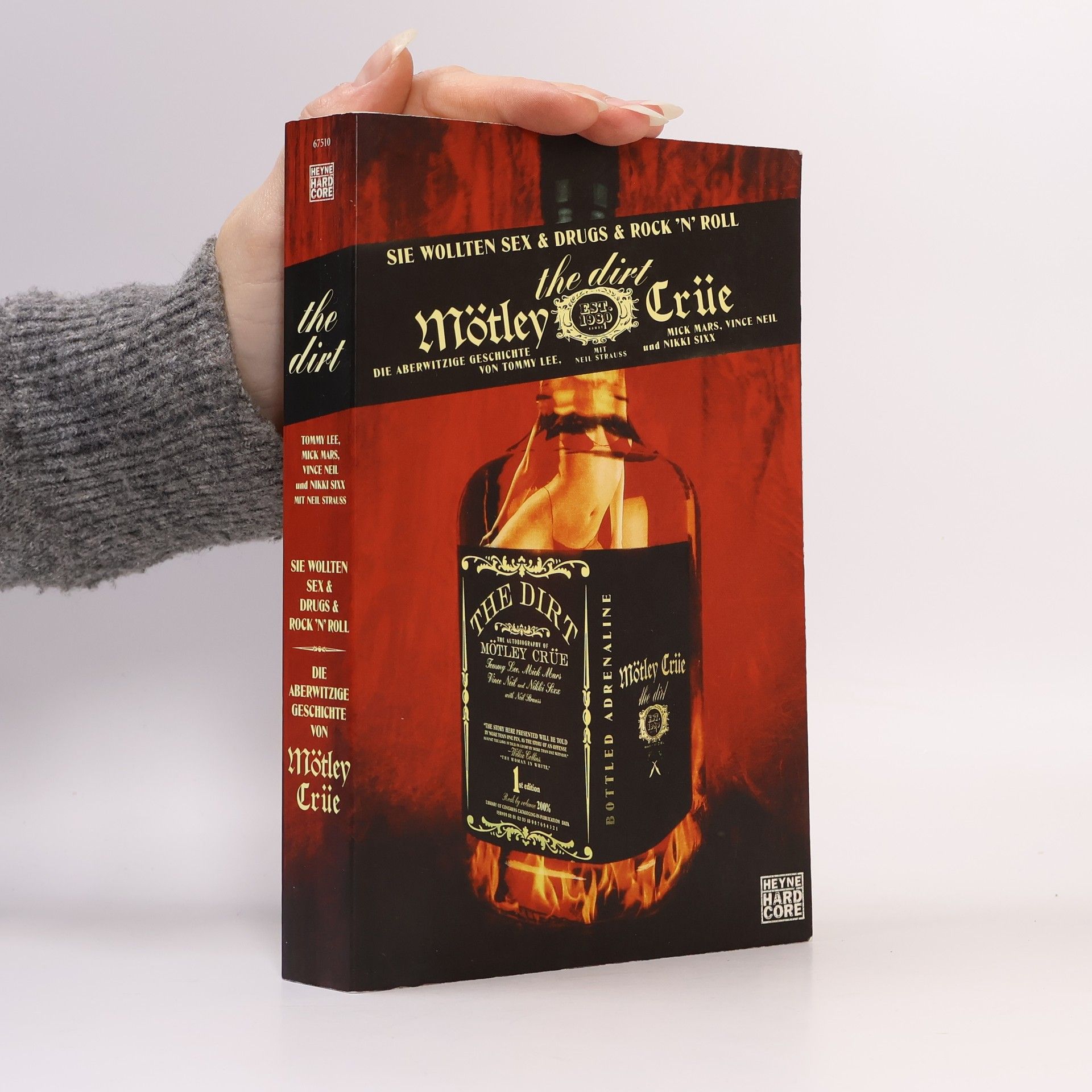 Kirsten Borchardt Mötley Crüe - the dirt