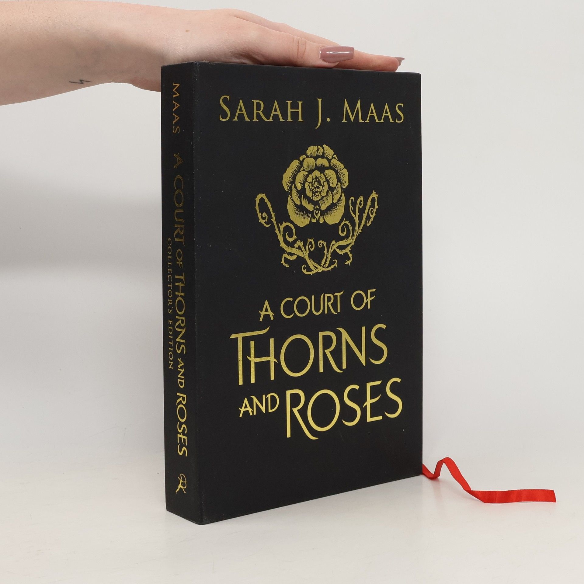 Sarah J. Maas A Court of Thorns and Roses