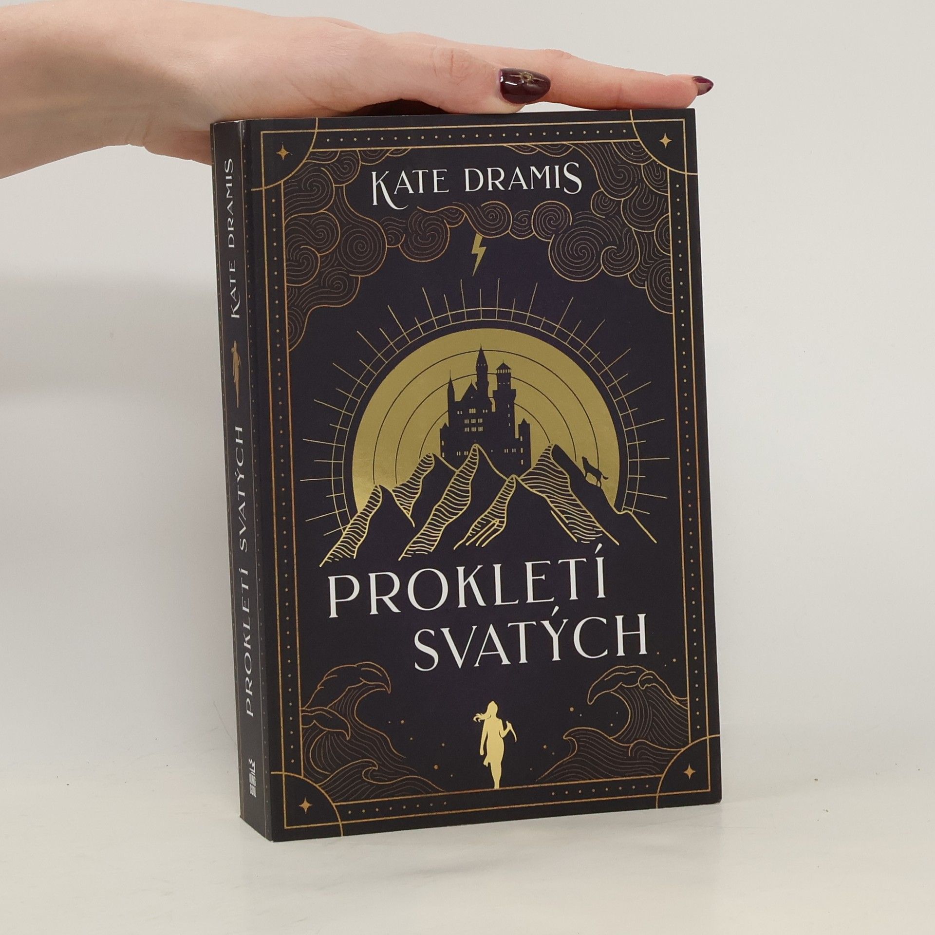 Kate Dramis Prokletí svatých