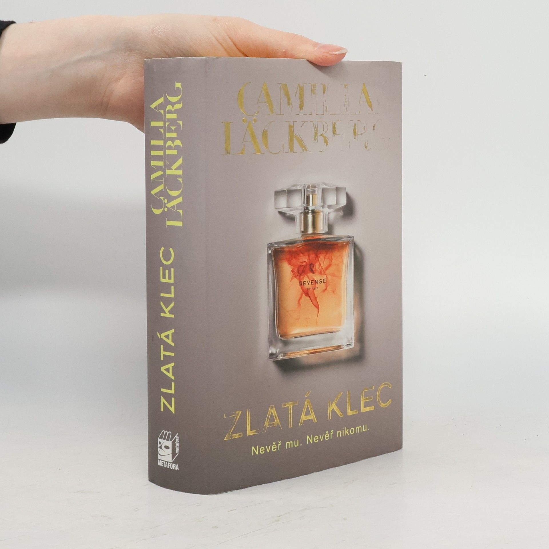 Camilla Läckberg Zlatá klec