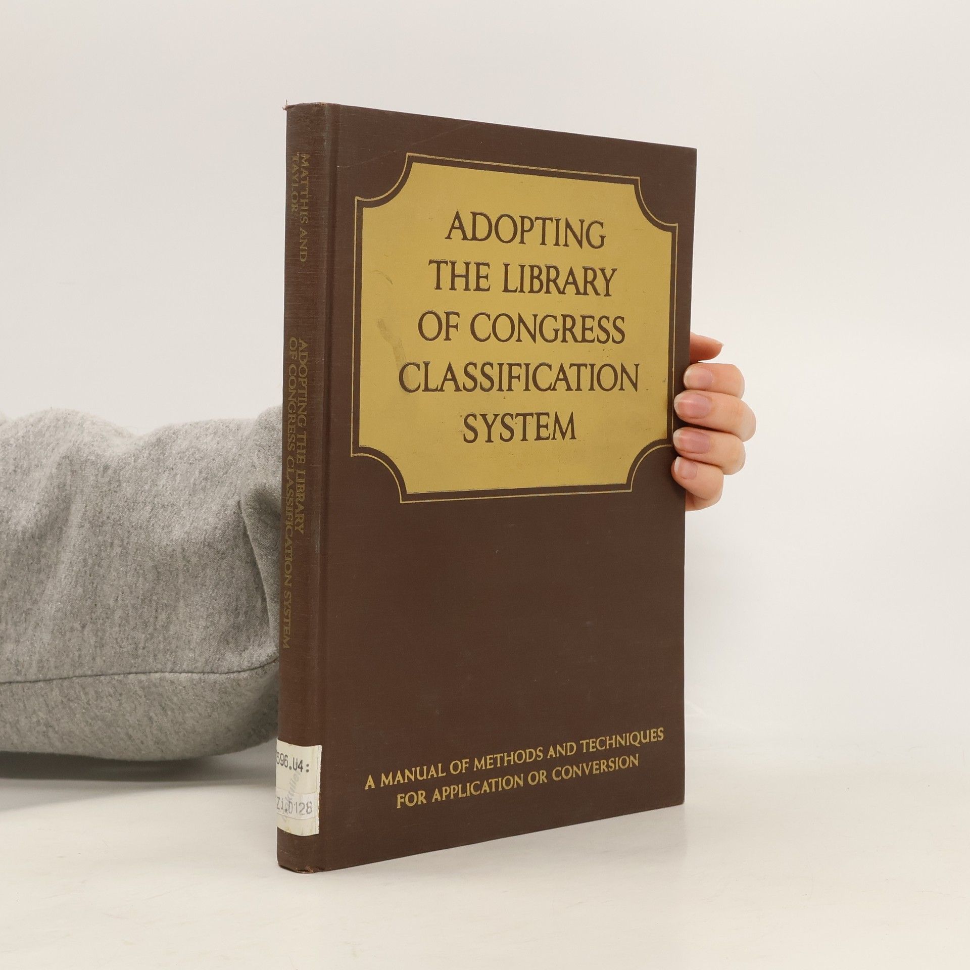 R. E. Matthis Adopting the Library of Congress classification system