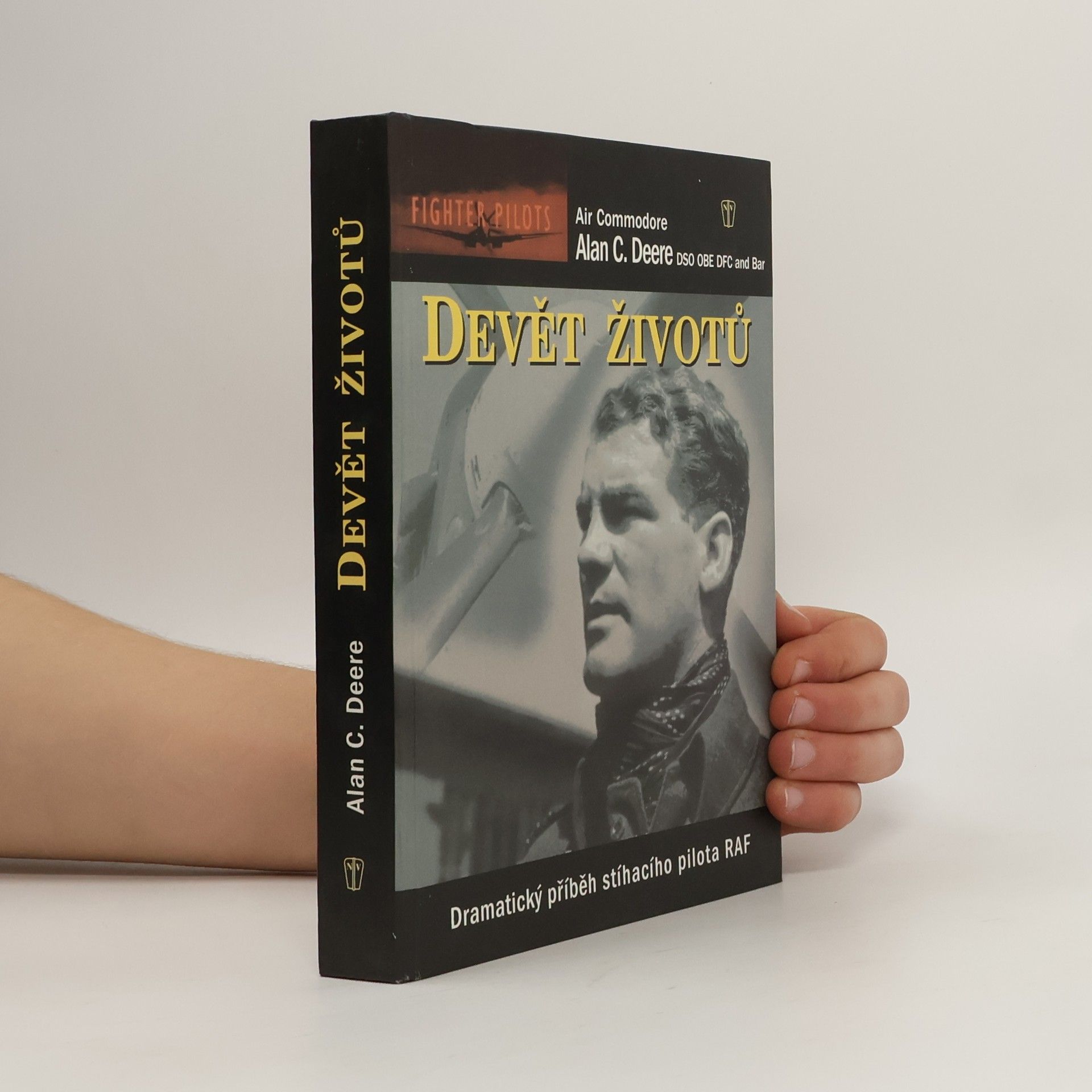 Alan C. Deere Devět životů