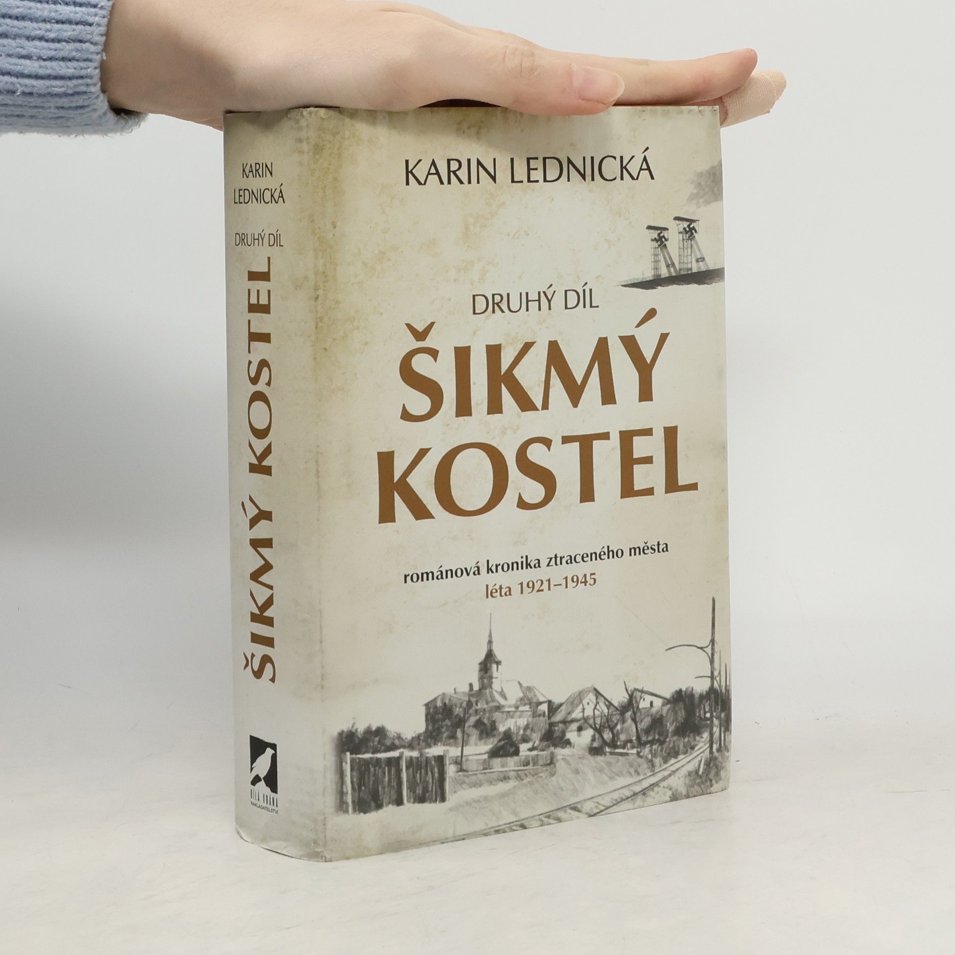 Karin Lednická Šikmý kostel 2
