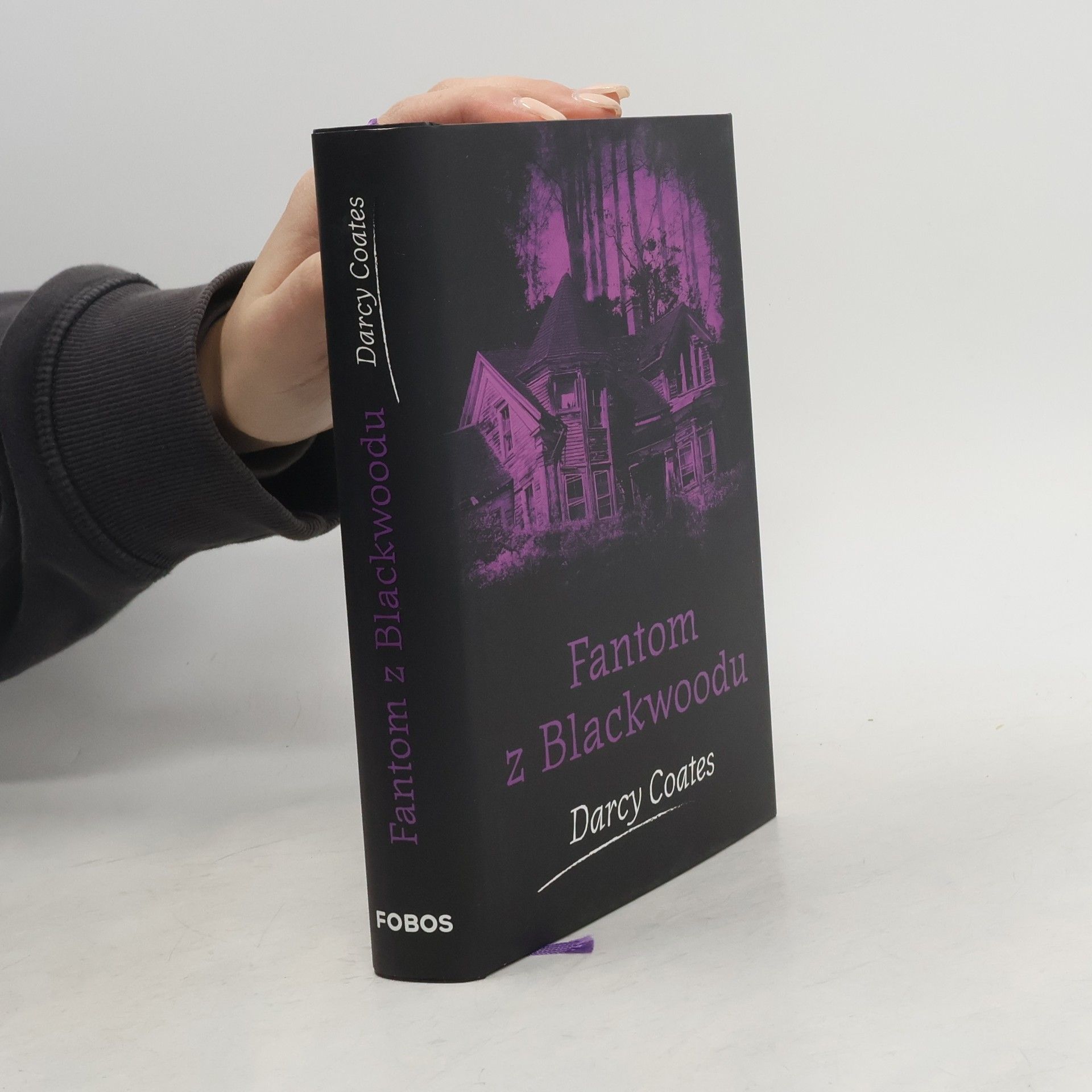 Darcy Coates Fantom z Blackwoodu