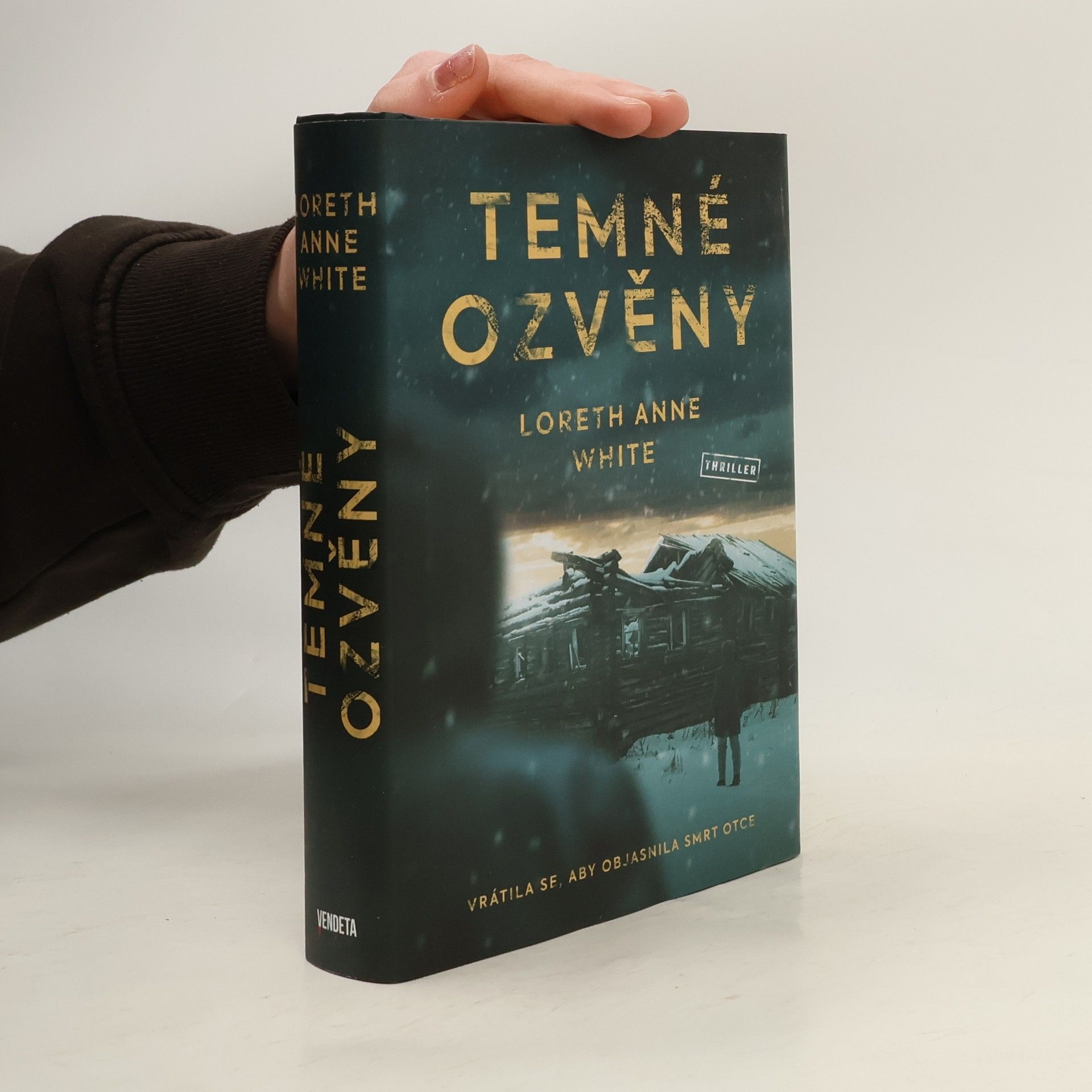 Loreth Anne White Temné ozvěny