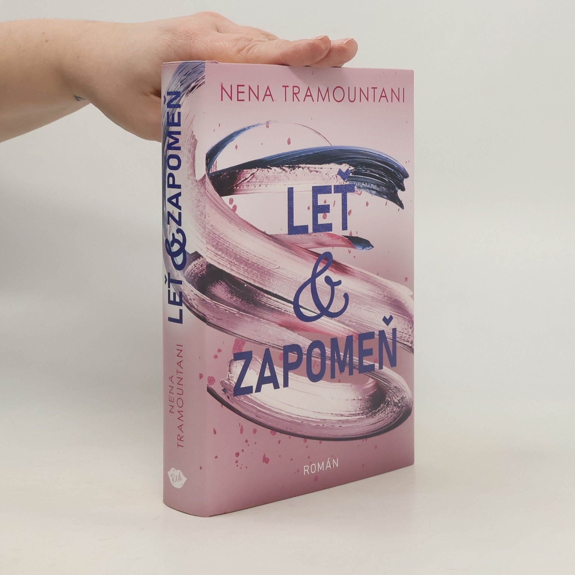 Nena Tramountani Leť & zapomeň