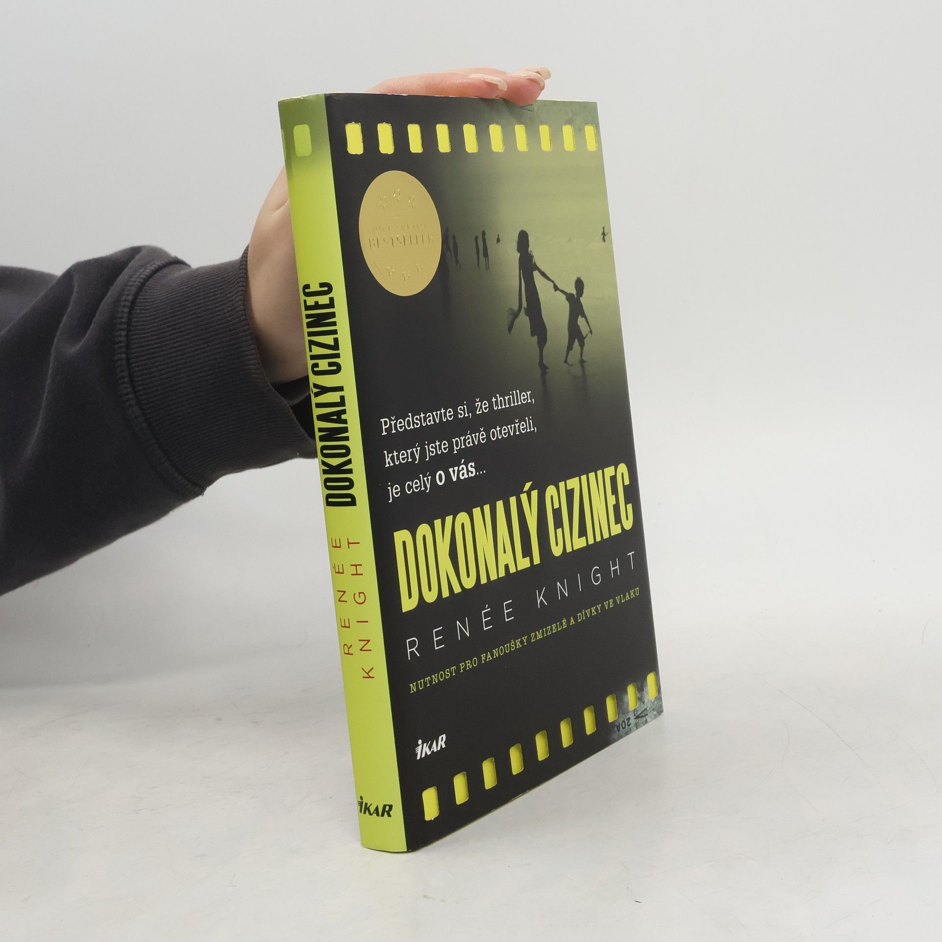 Rene e. Knight Dokonalý cizinec