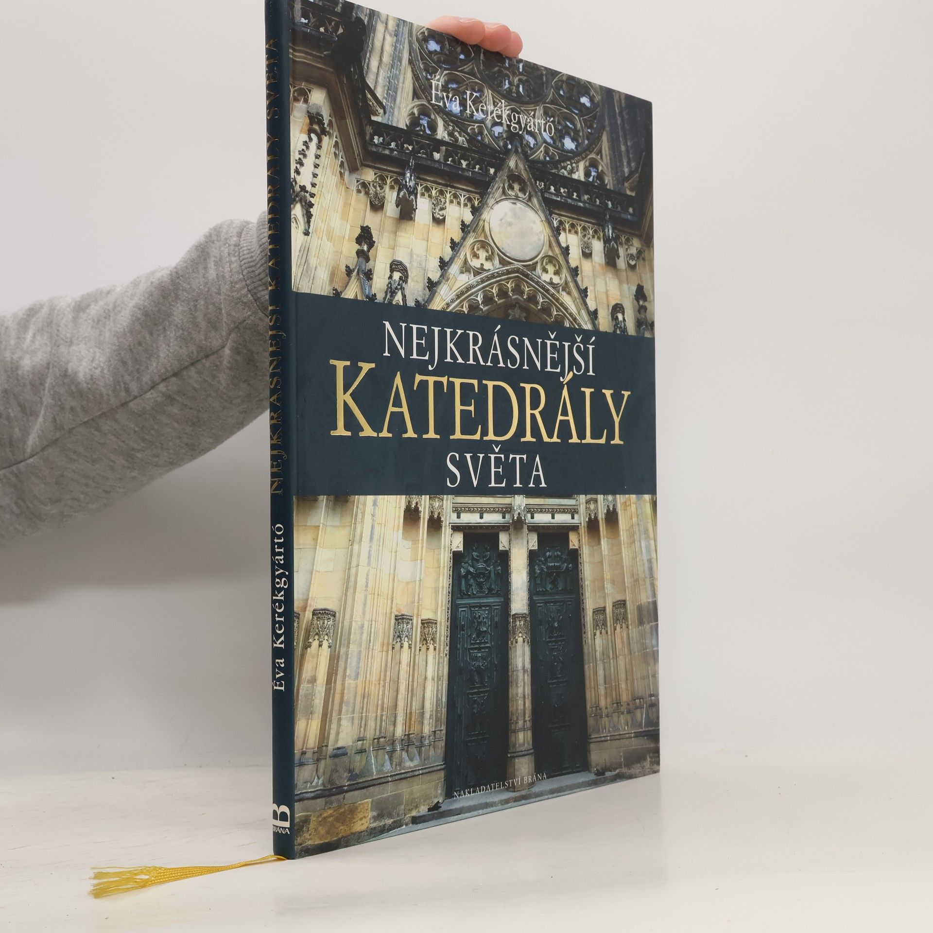 Éva Kerékgyártó Nejkrásnější katedrály světa