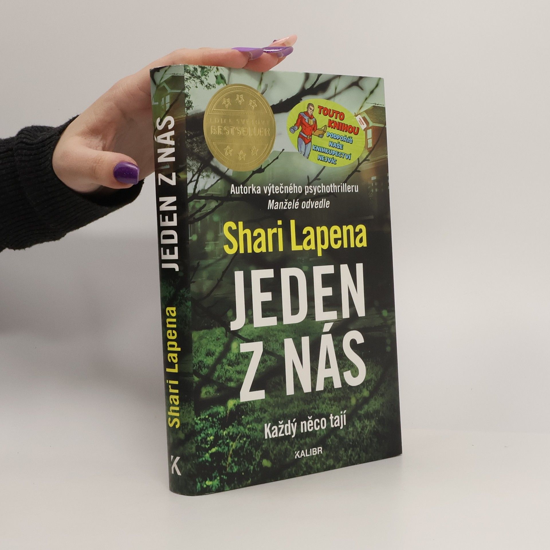 Shari Lapena Jeden z nás