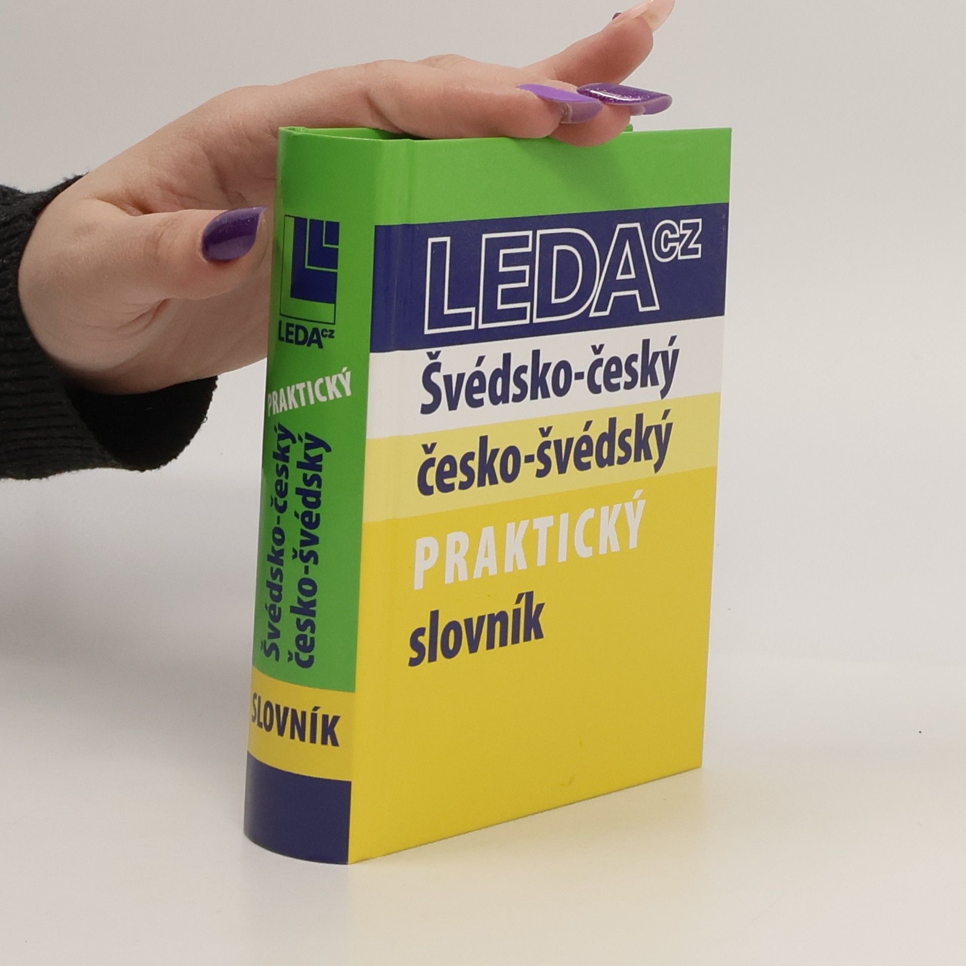 Švédsko-český, česko-švédský praktický slovník