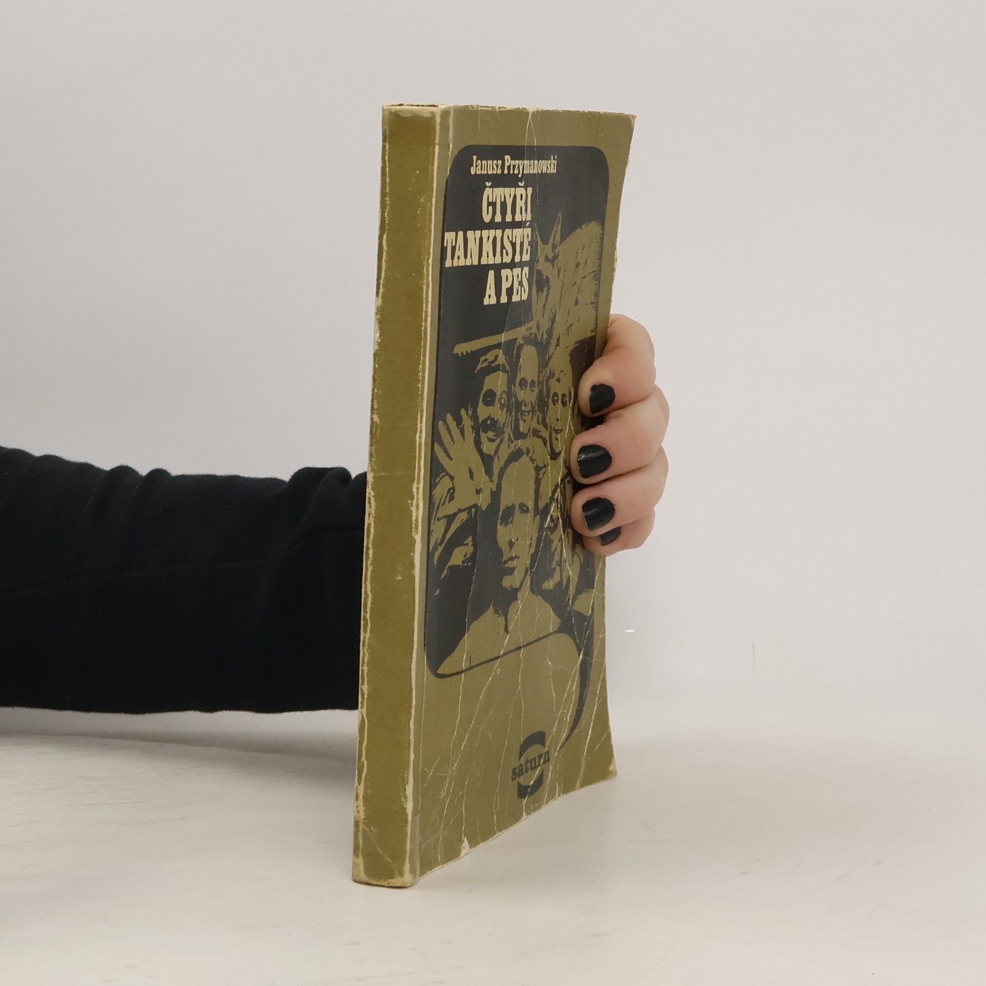 Janusz Przymanowski Čtyři tankisté a pes