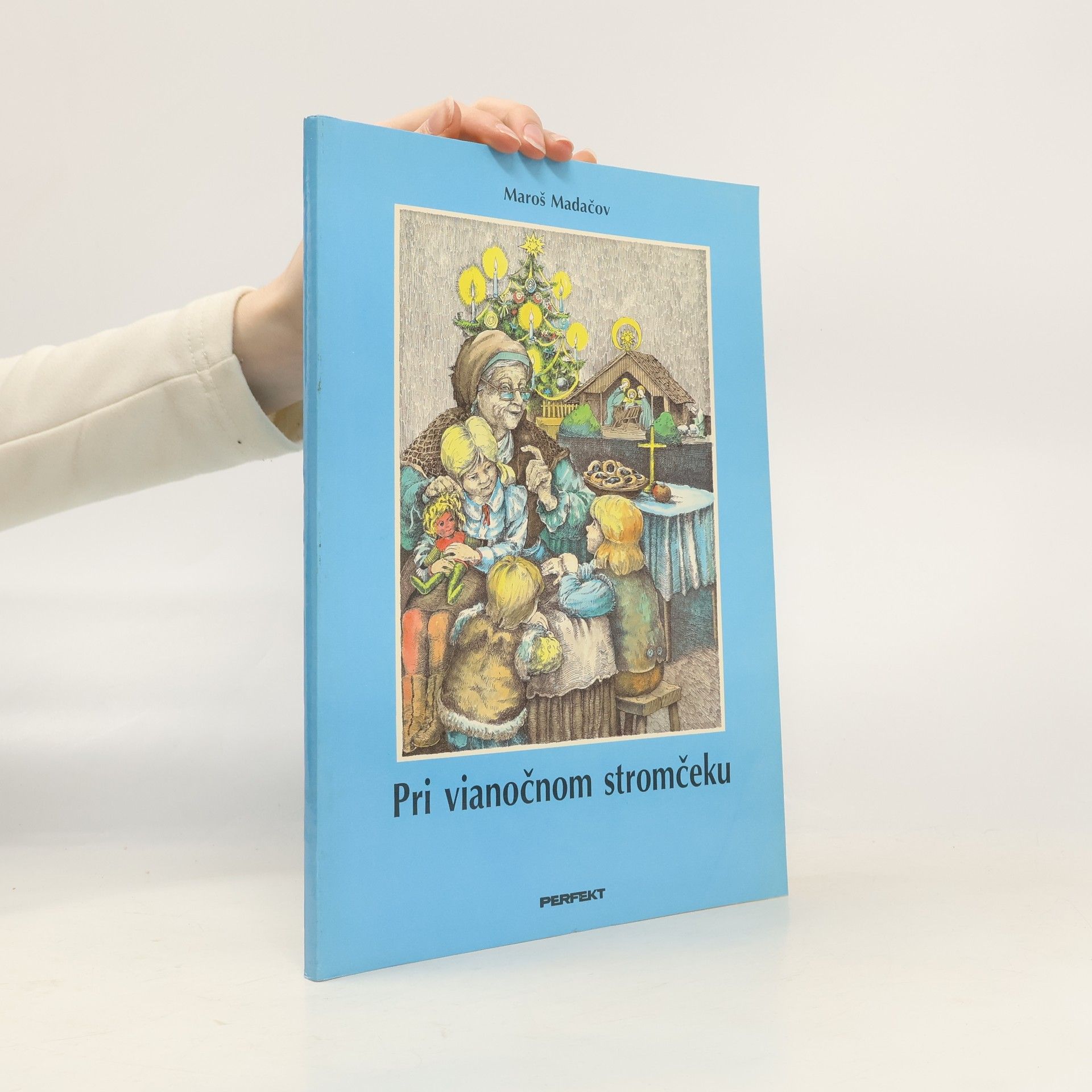 Maroš Madačov Pri vianočnom stromčeku
