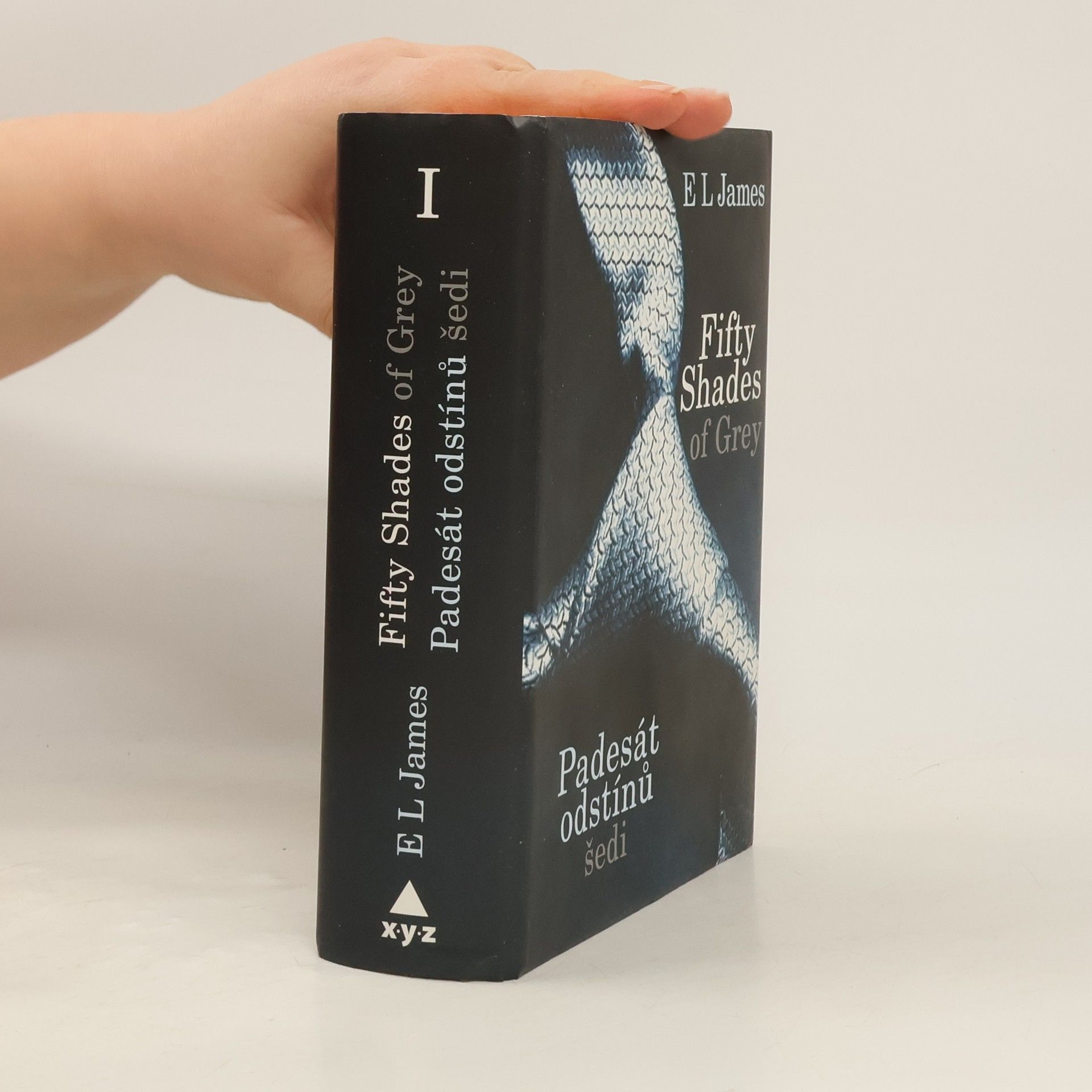E L James Padesát odstínů šedi