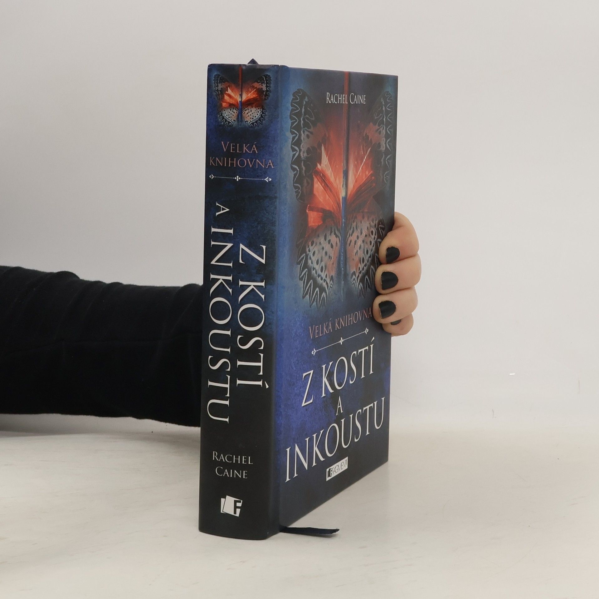 Rachel Caine Velká knihovna. Z kostí a inkoustu