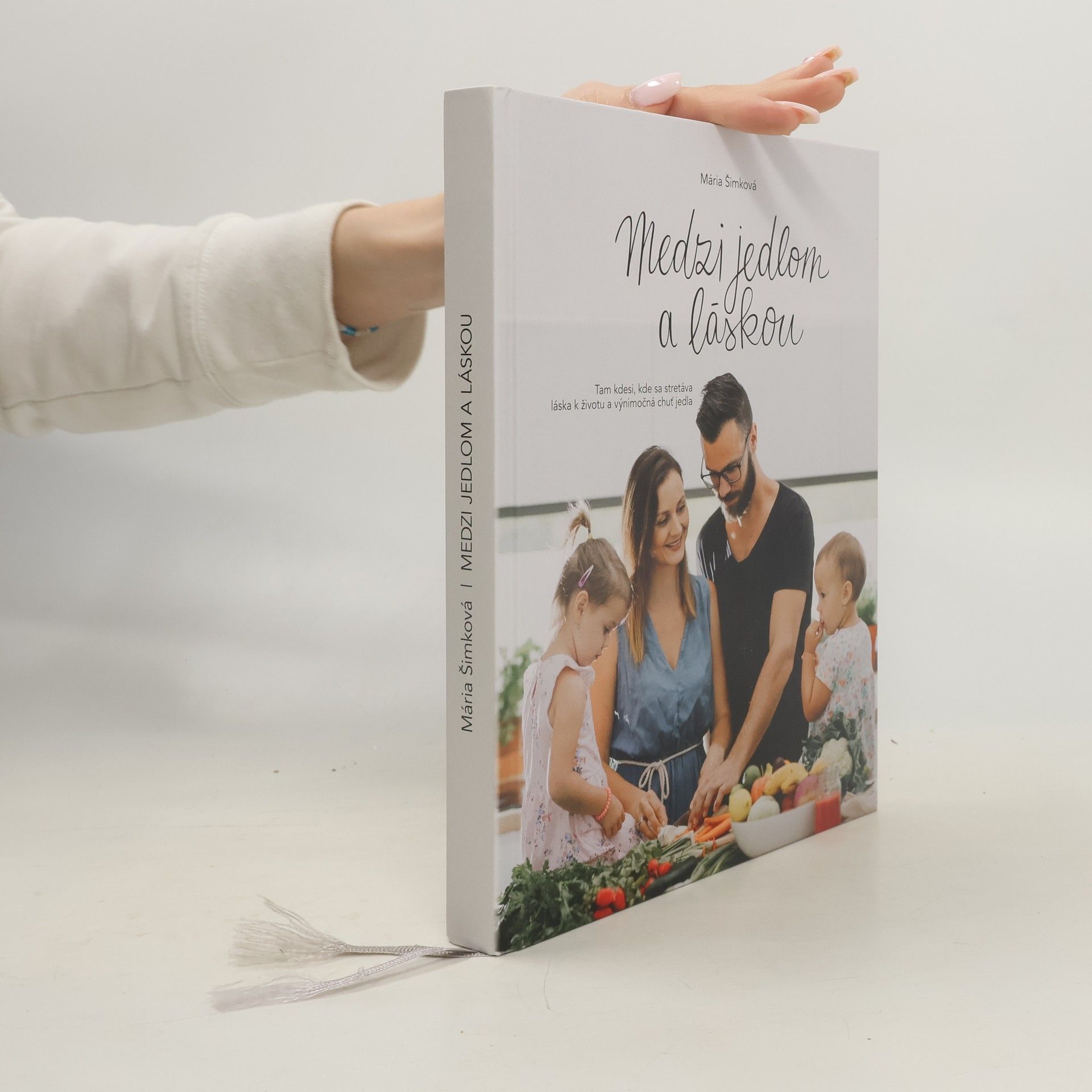 Medzi jedlom a láskou